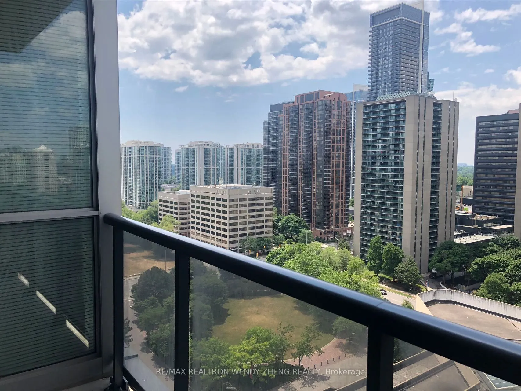 88 Sheppard Avenue E #1906