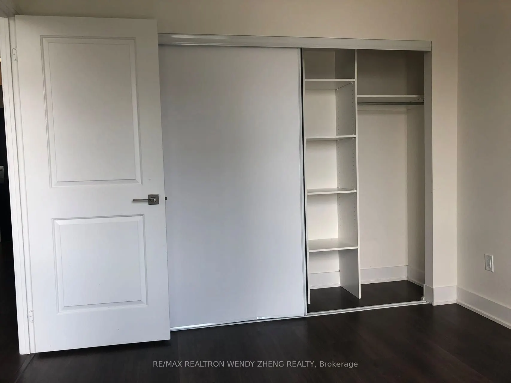 88 Sheppard Avenue E #1906