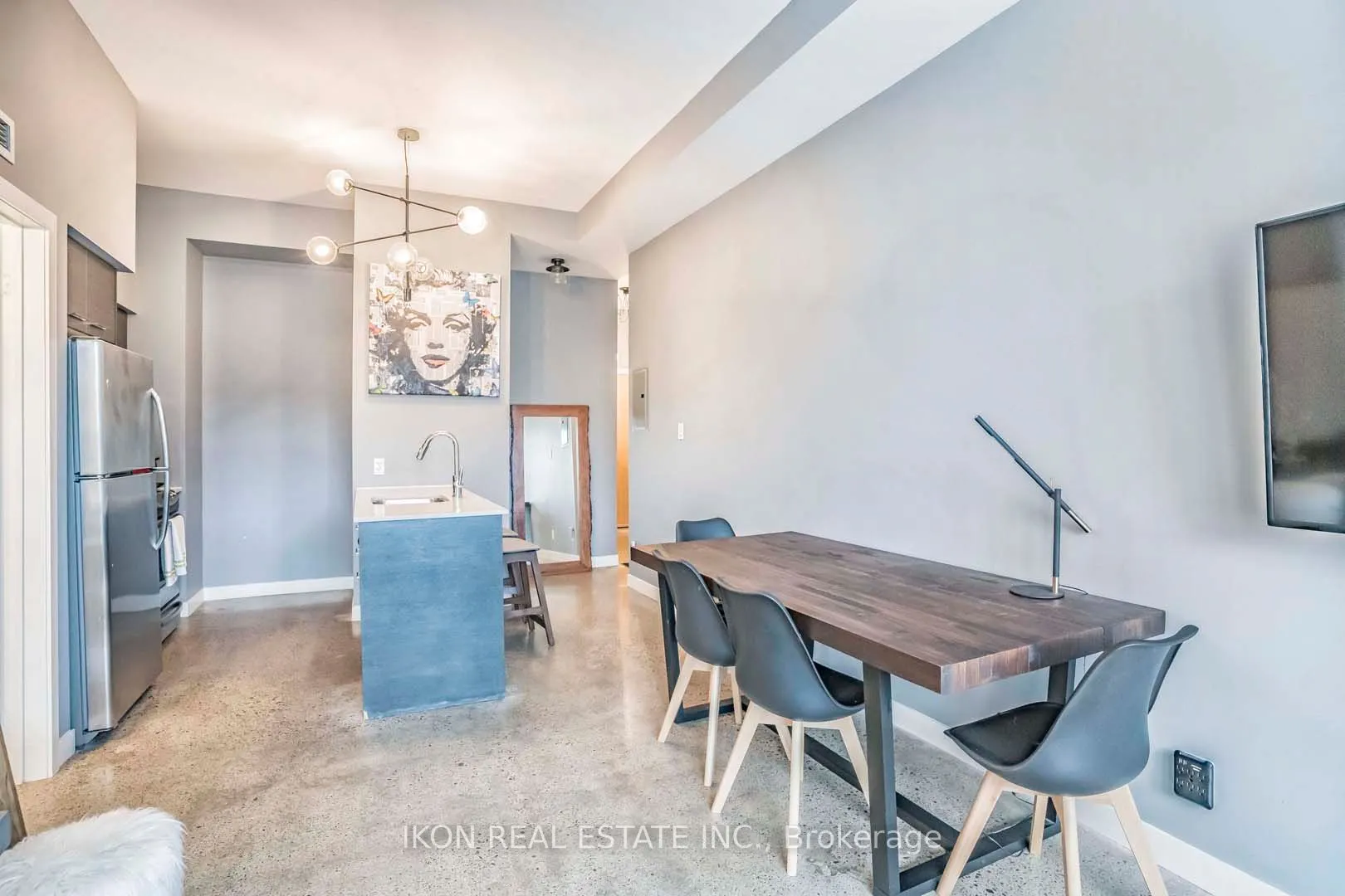 510 King Street E, #202