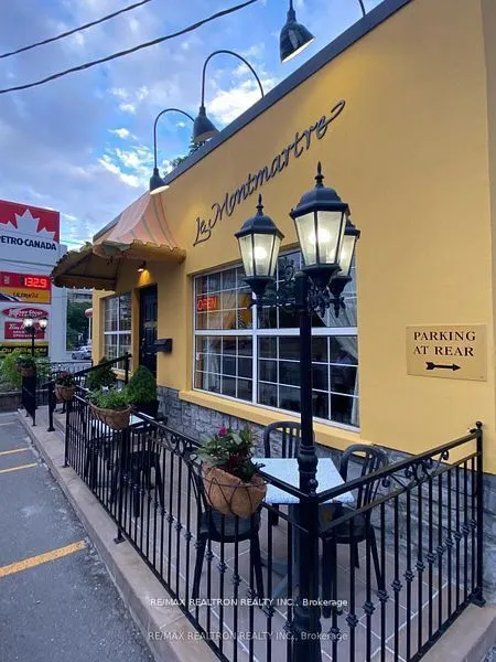 911 Sheppard Avenue W