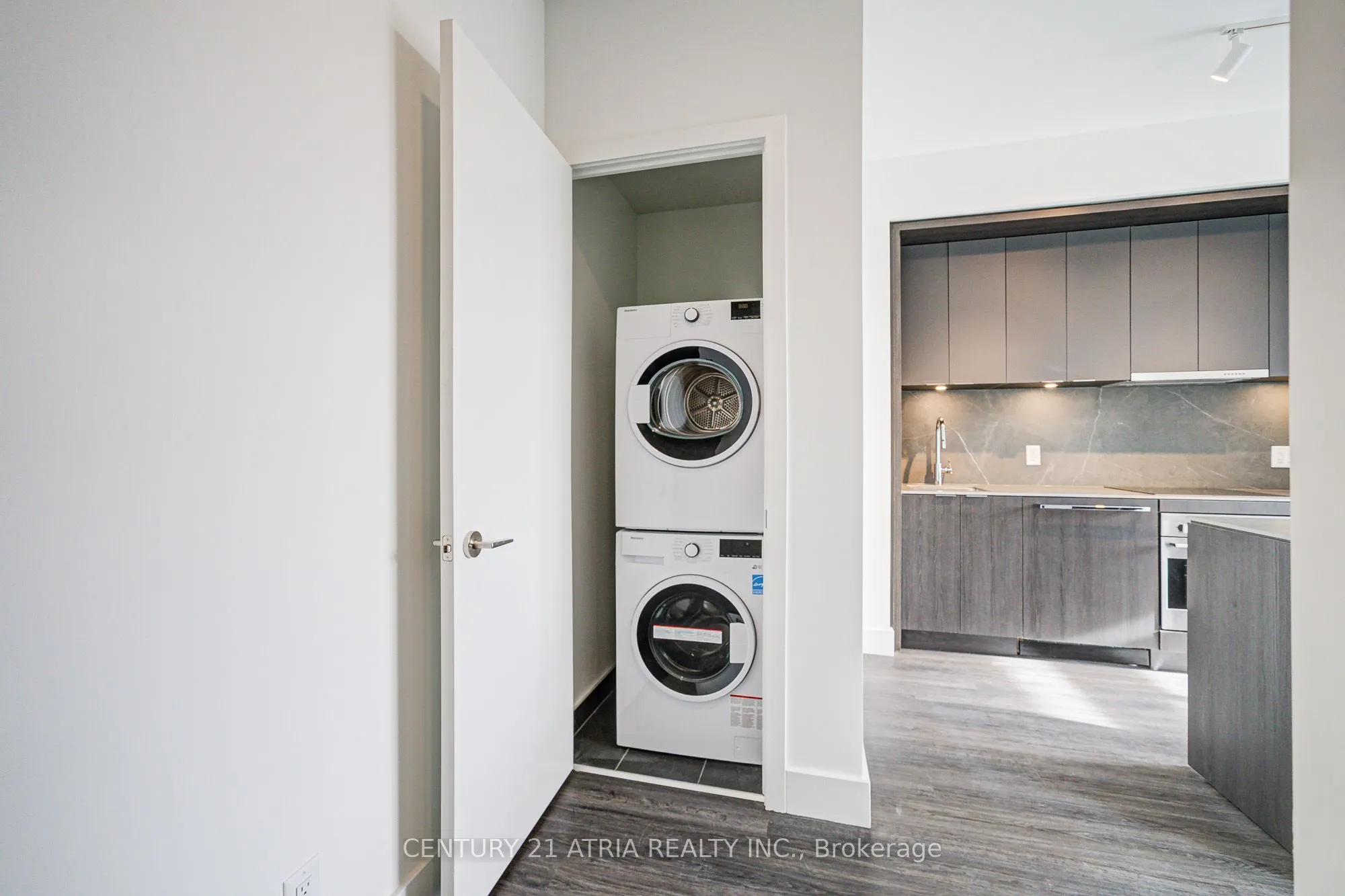 625 Sheppard Avenue E, #709