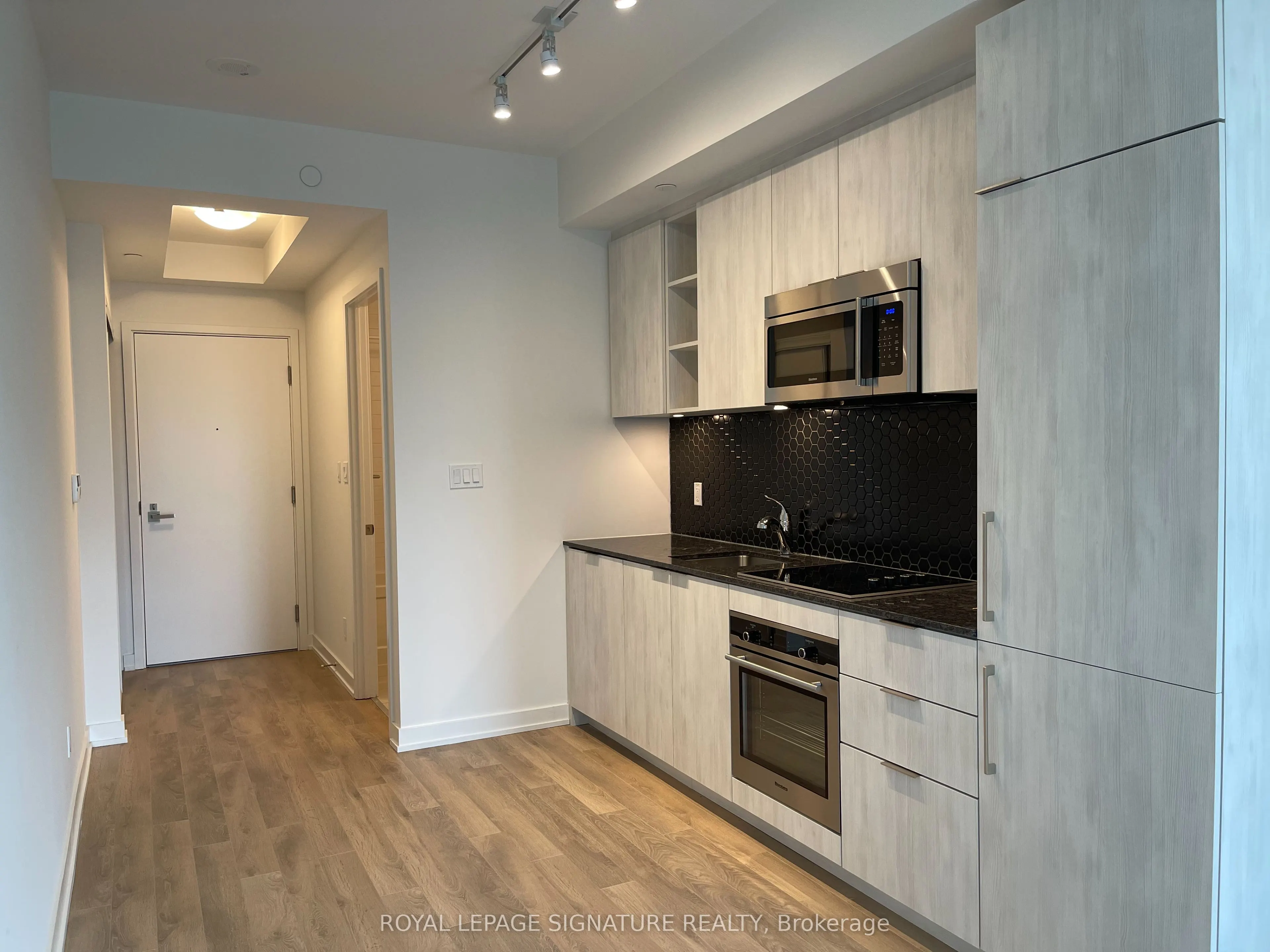50 Ordnance Street, #1403