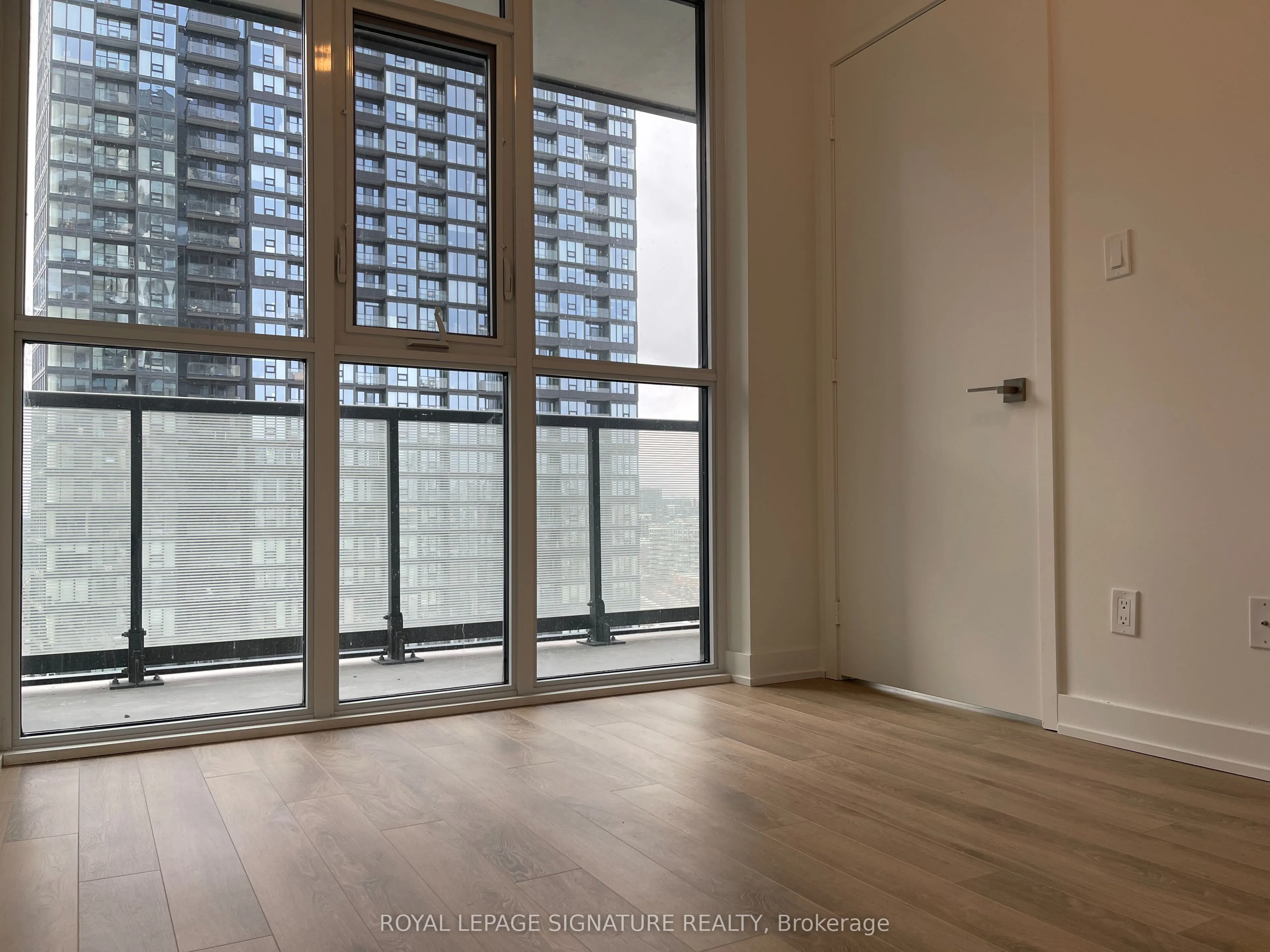 50 Ordnance Street, #1403