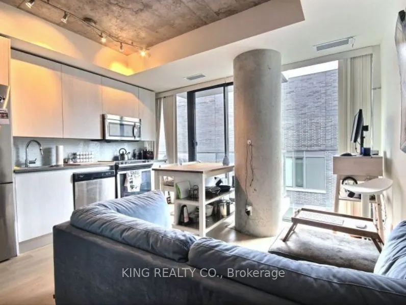 111 Bathurst Street, #1501
