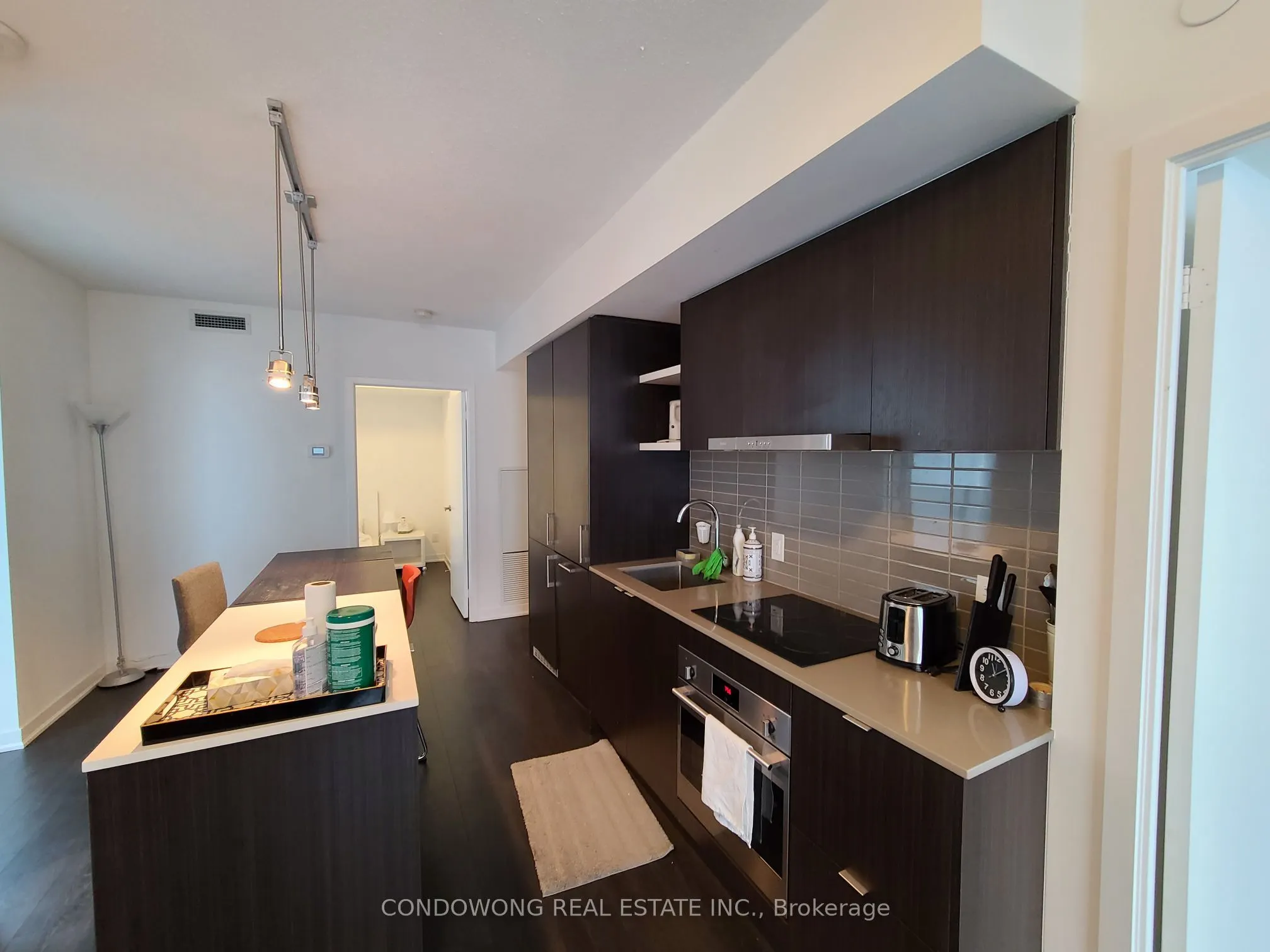 100 Harbour Street, #4110