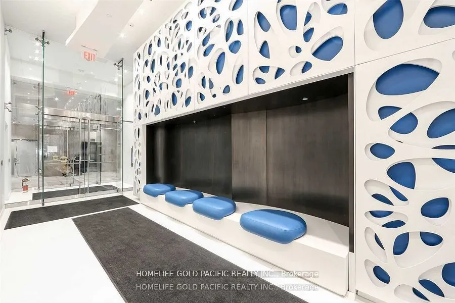 1 Bloor Street E, #3001