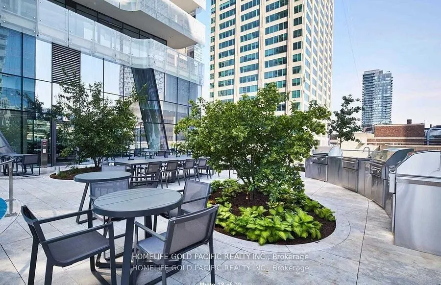 1 Bloor Street E, #3001