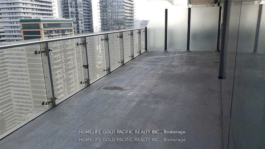 1 Bloor Street E, #3001