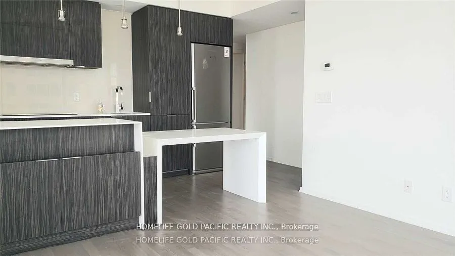 1 Bloor Street E, #3001