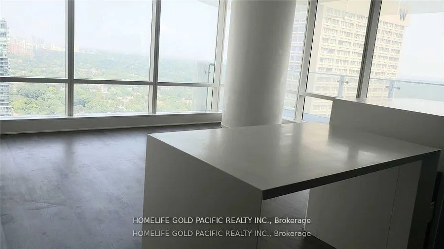 1 Bloor Street E, #3001