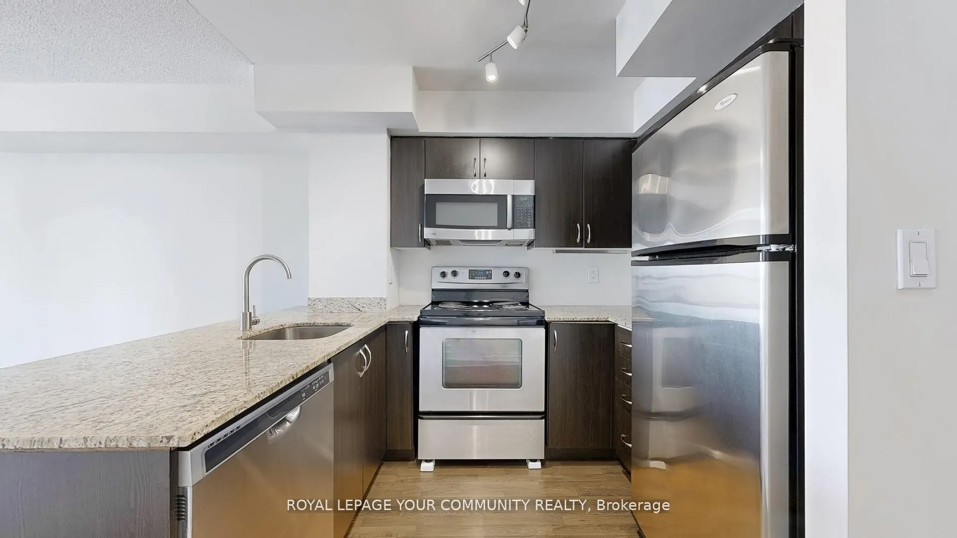 225 wellesley Street, #610
