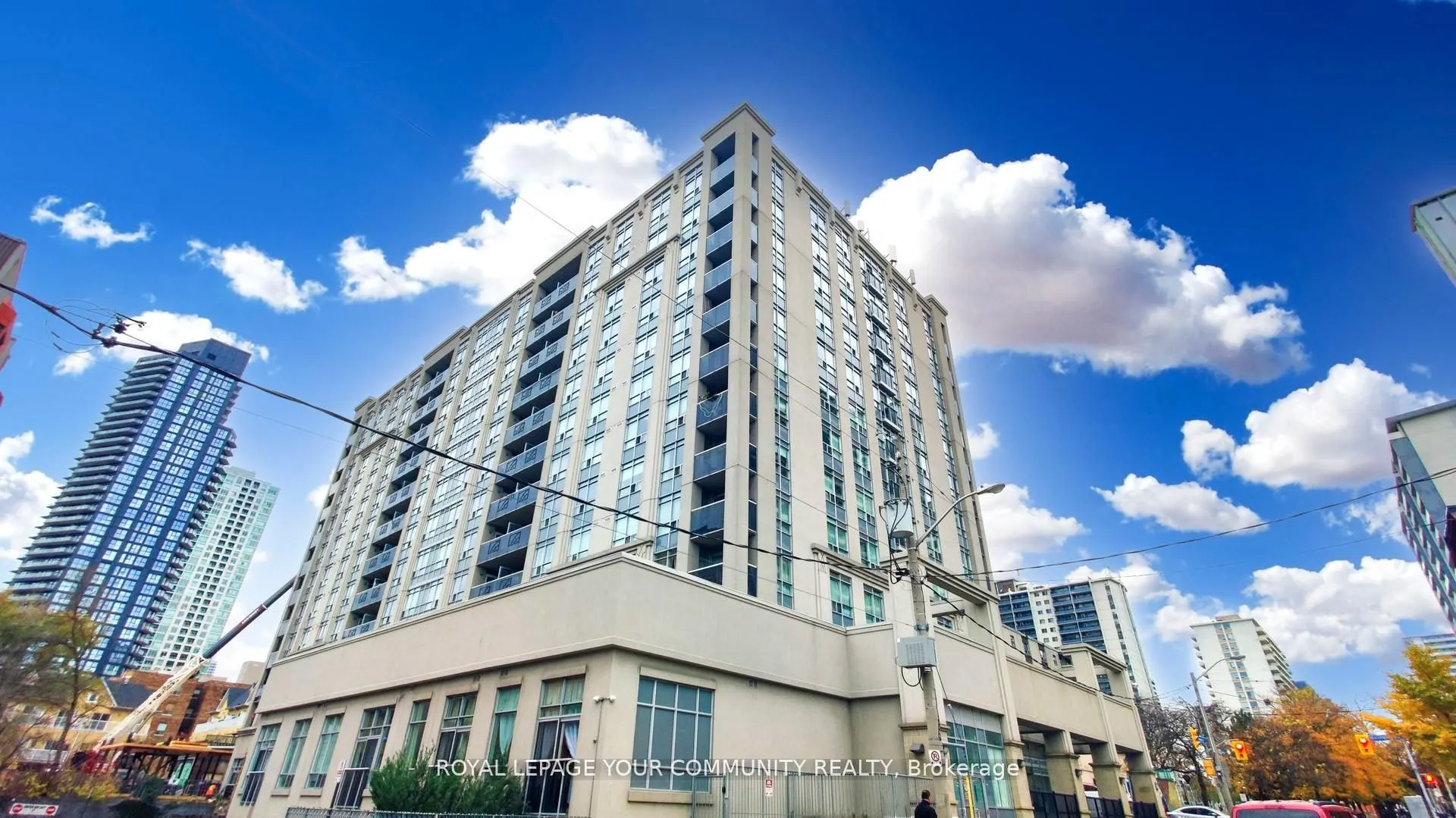 225 wellesley Street, #610