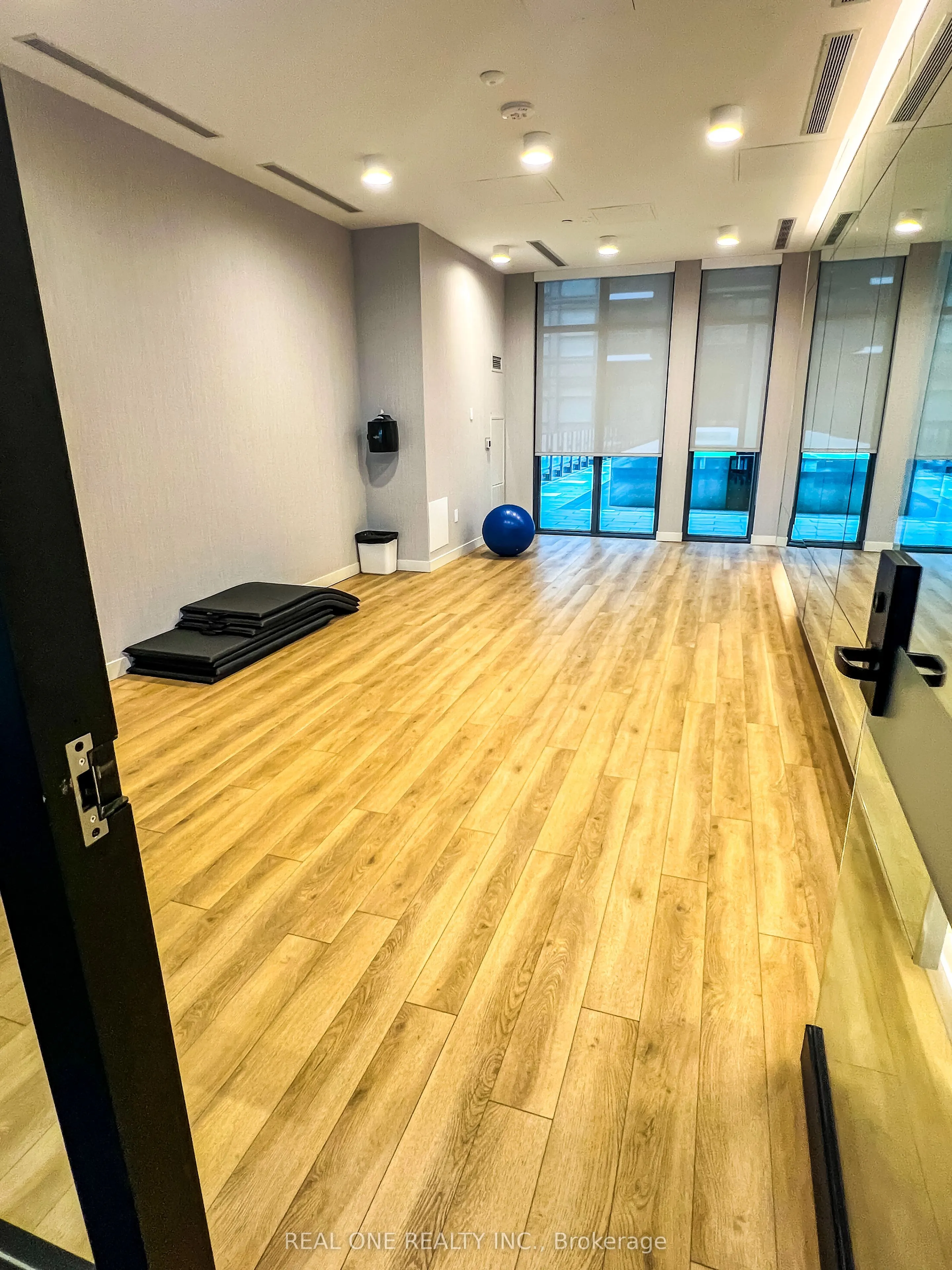 70 Princess Street E, #1003E