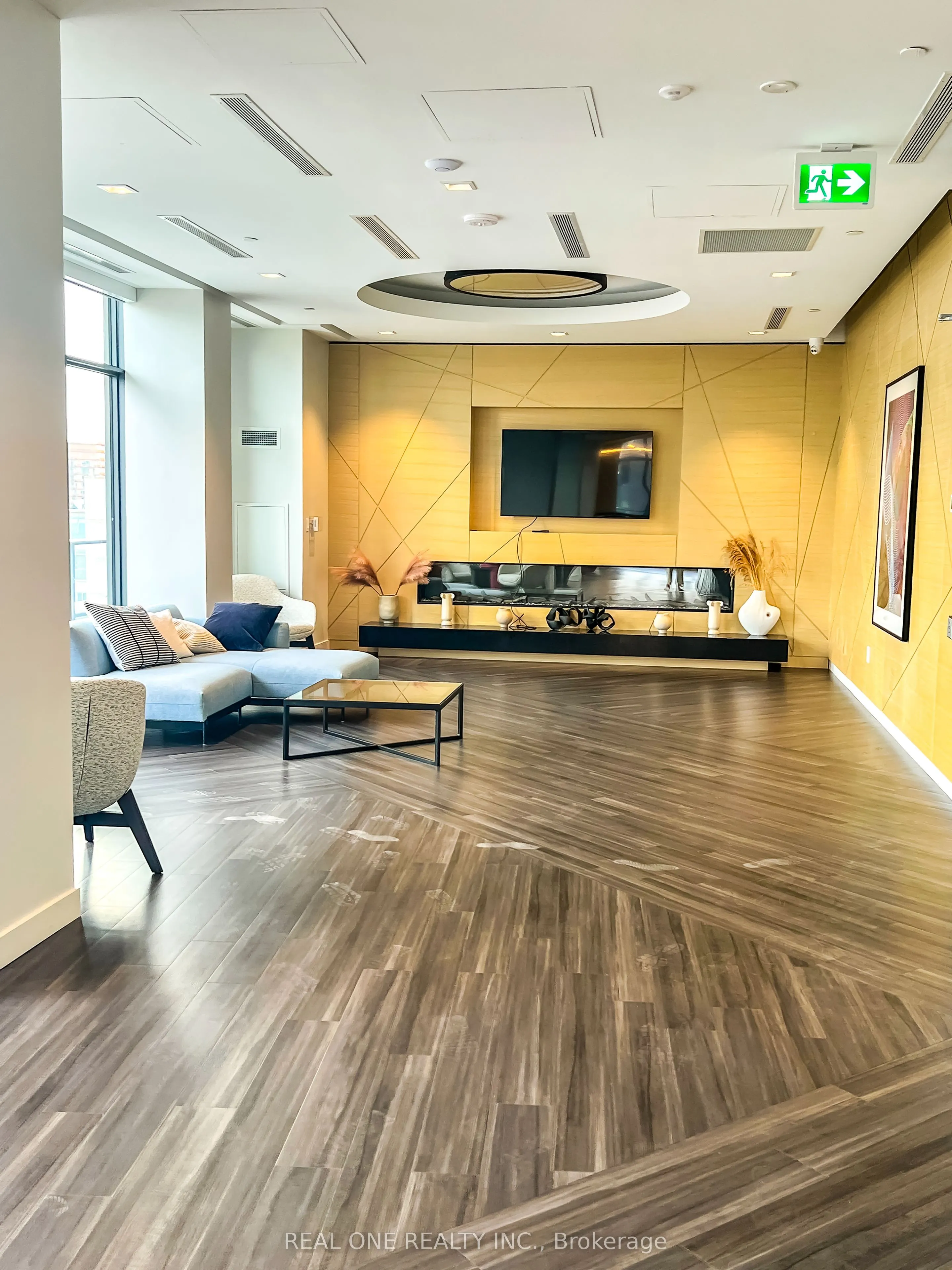 70 Princess Street E, #1003E