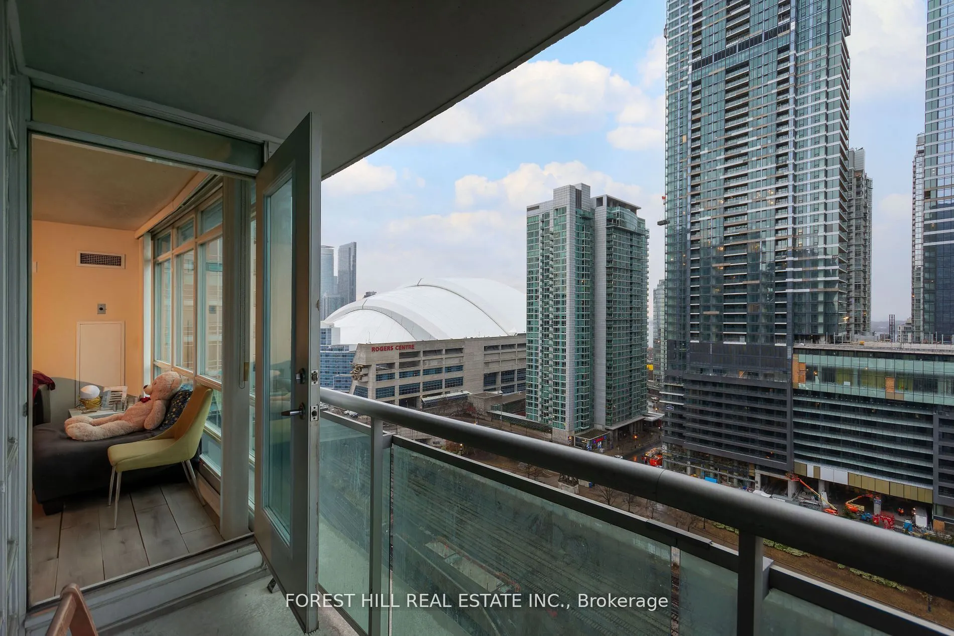 397 Front Street W, #2211