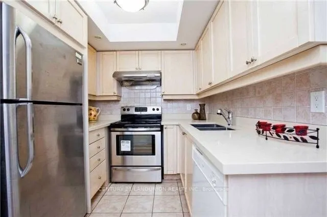 15 Northtown Way, #1218