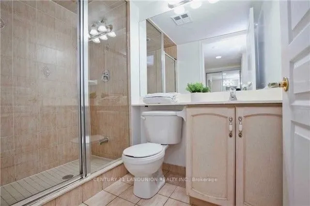 15 Northtown Way, #1218