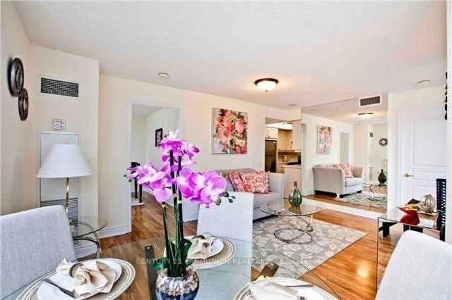 15 Northtown Way, #1218