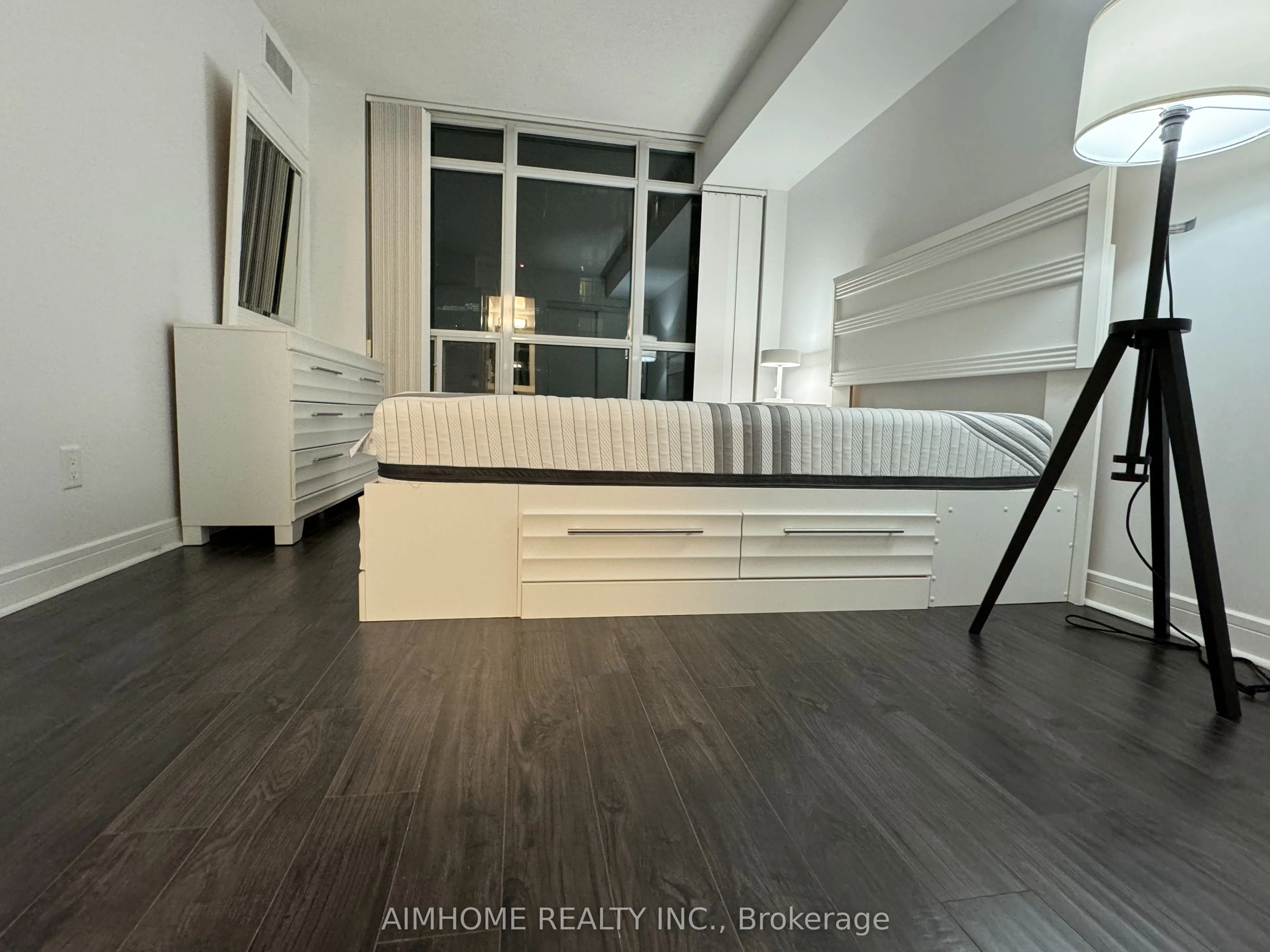 35 Bales Avenue, #1816
