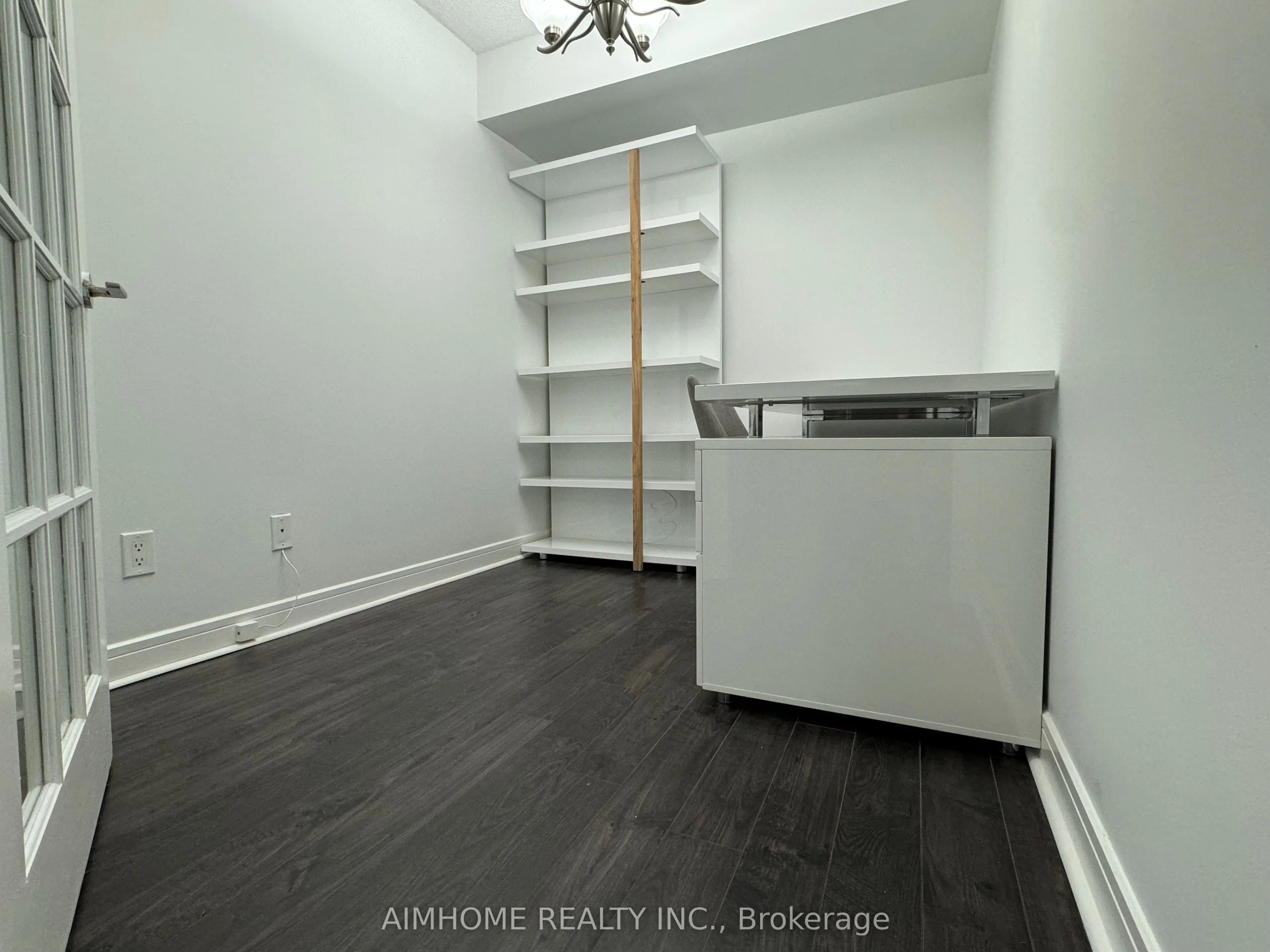 35 Bales Avenue, #1816