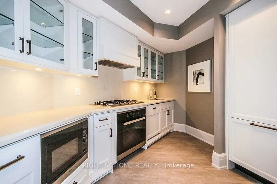 181 Davenport Road, #306