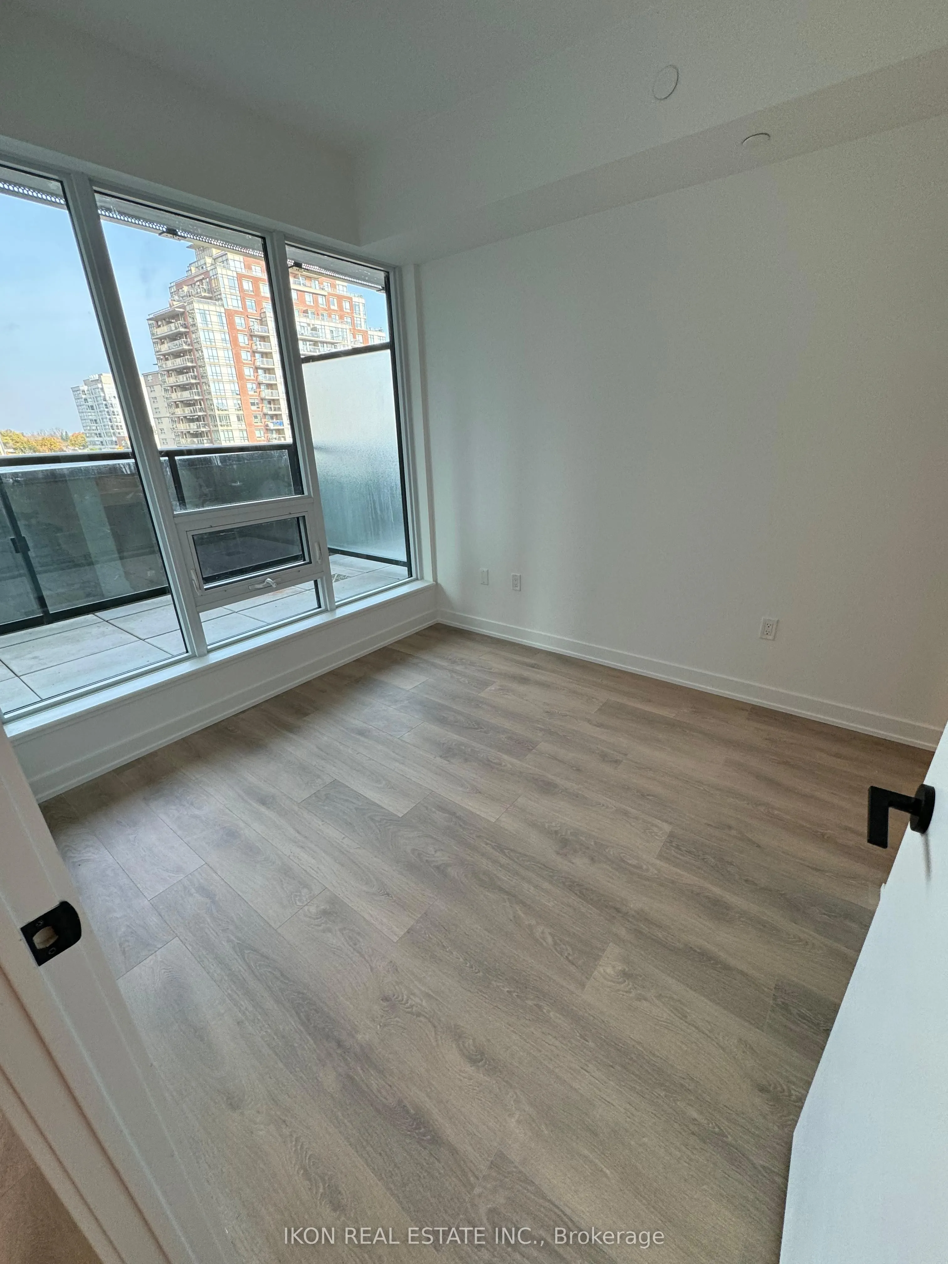 117 Broadway Avenue, #702