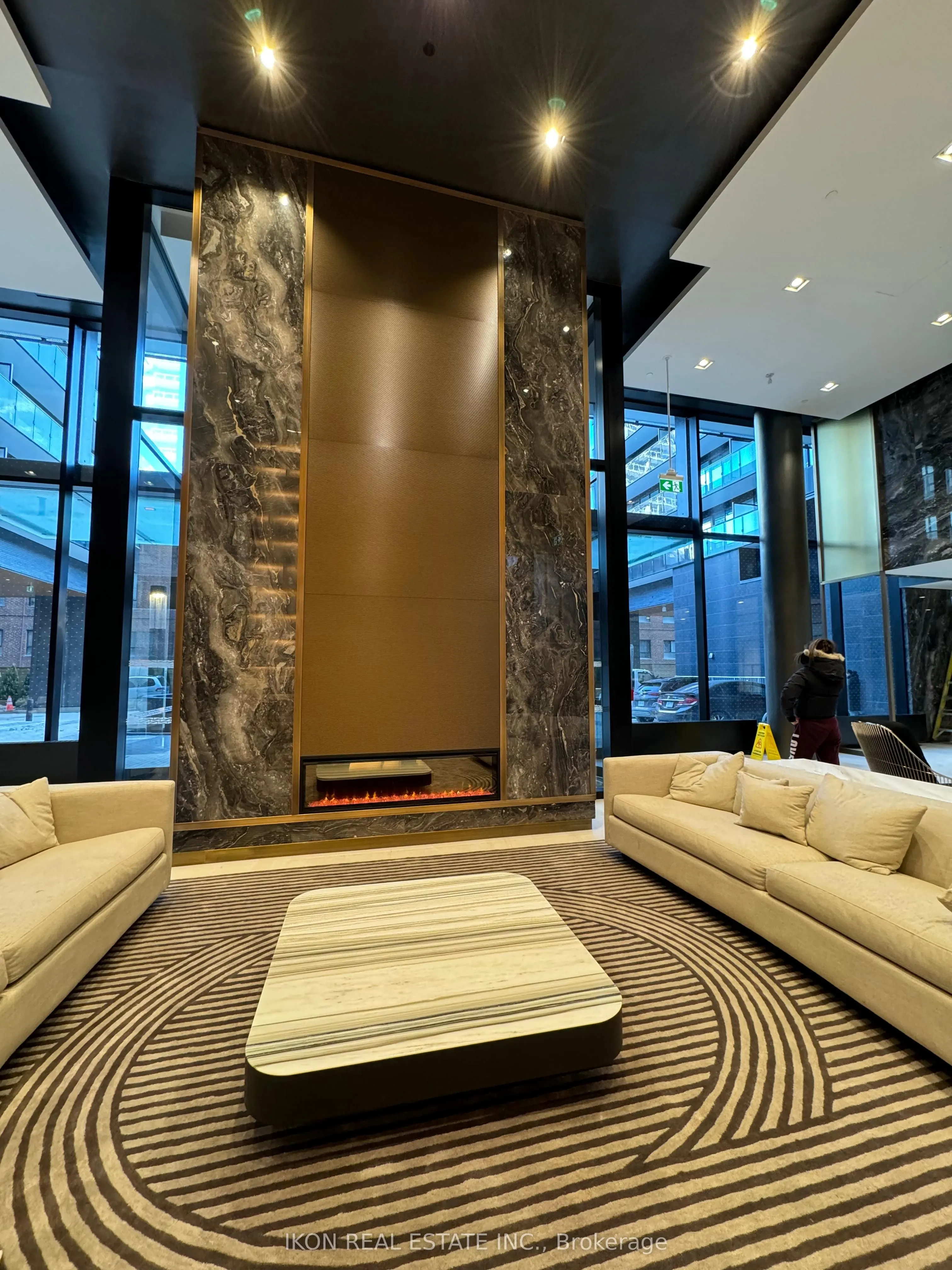 117 Broadway Avenue, #702