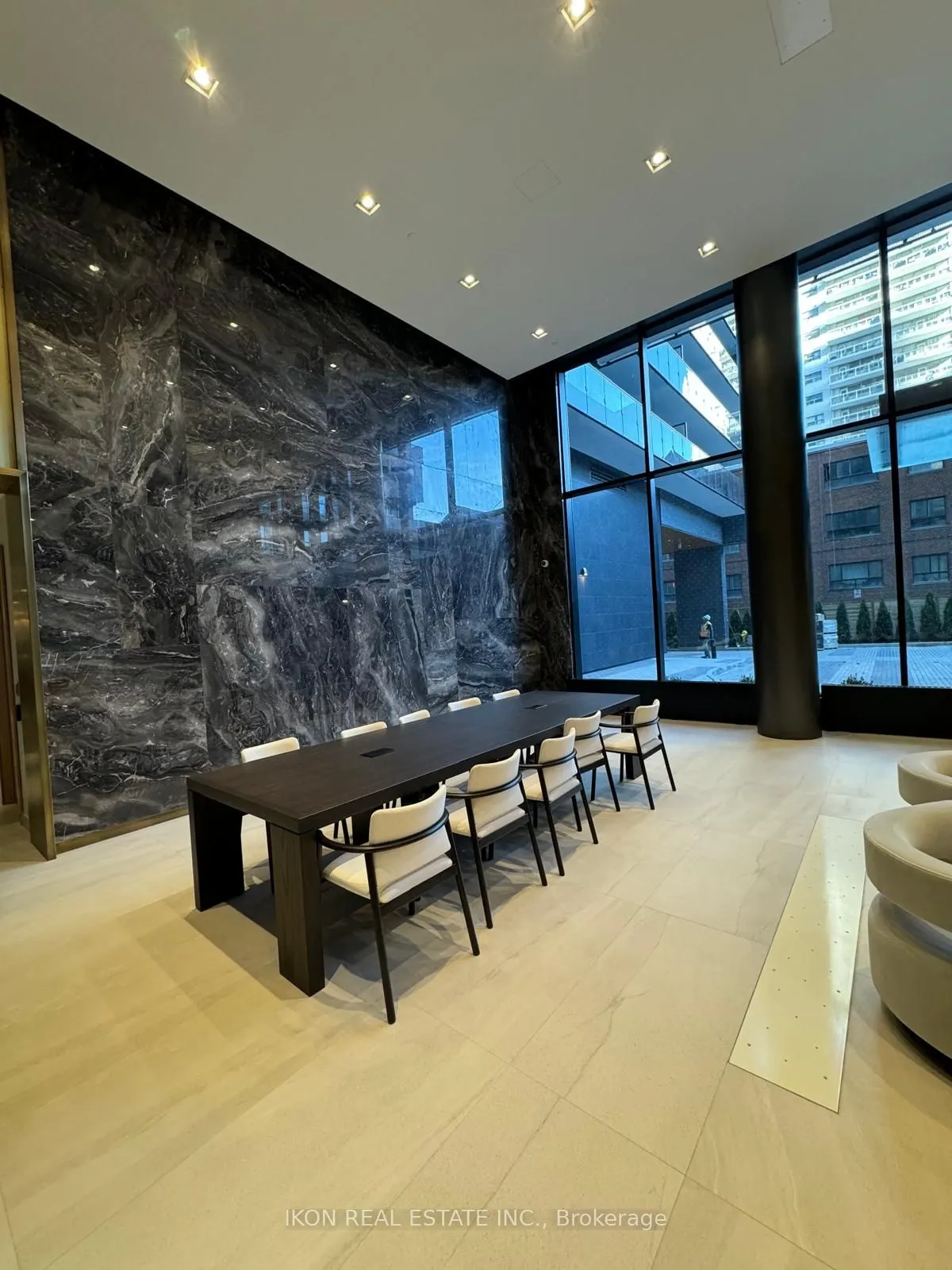 117 Broadway Avenue, #702