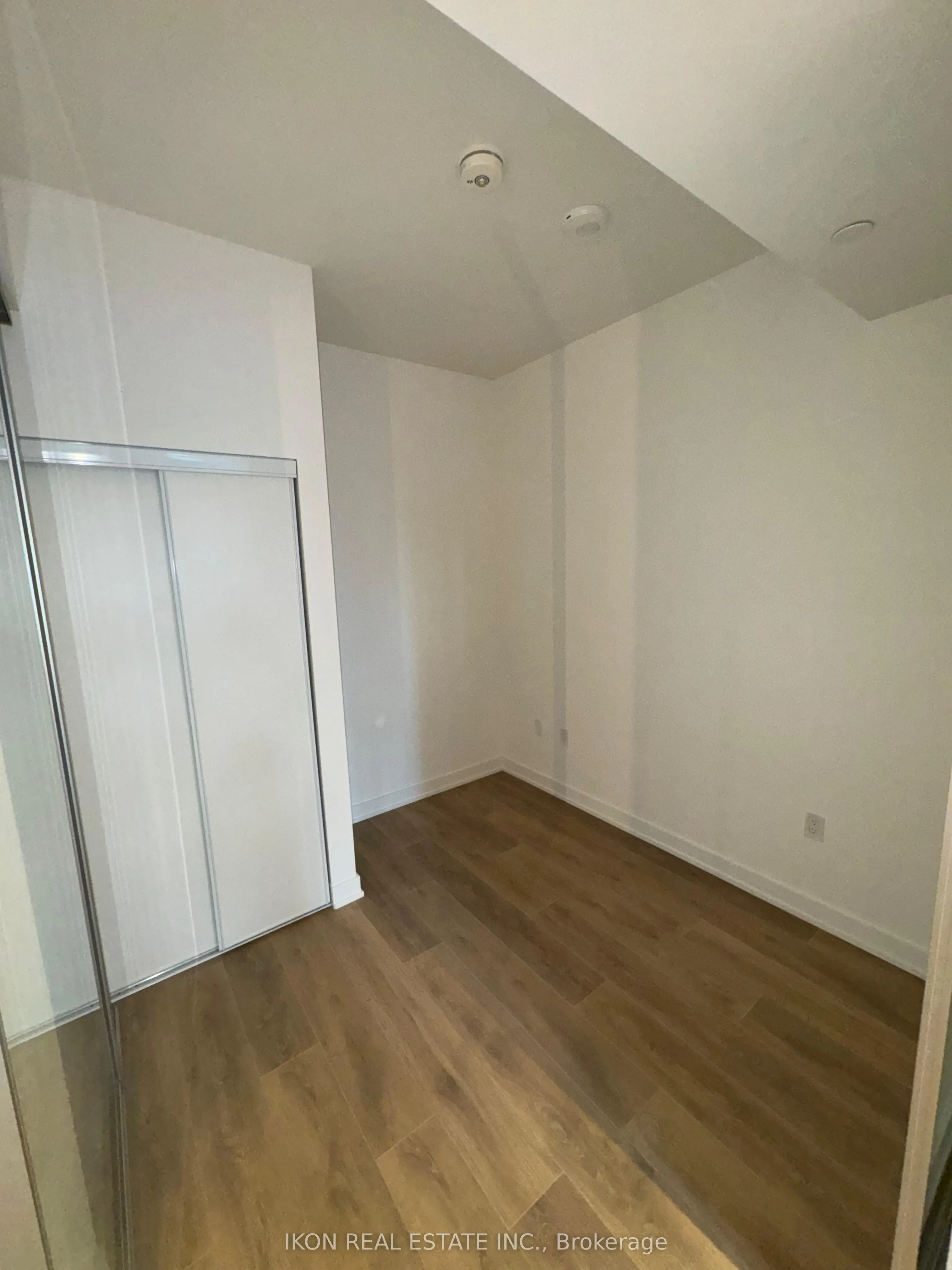117 Broadway Avenue, #702