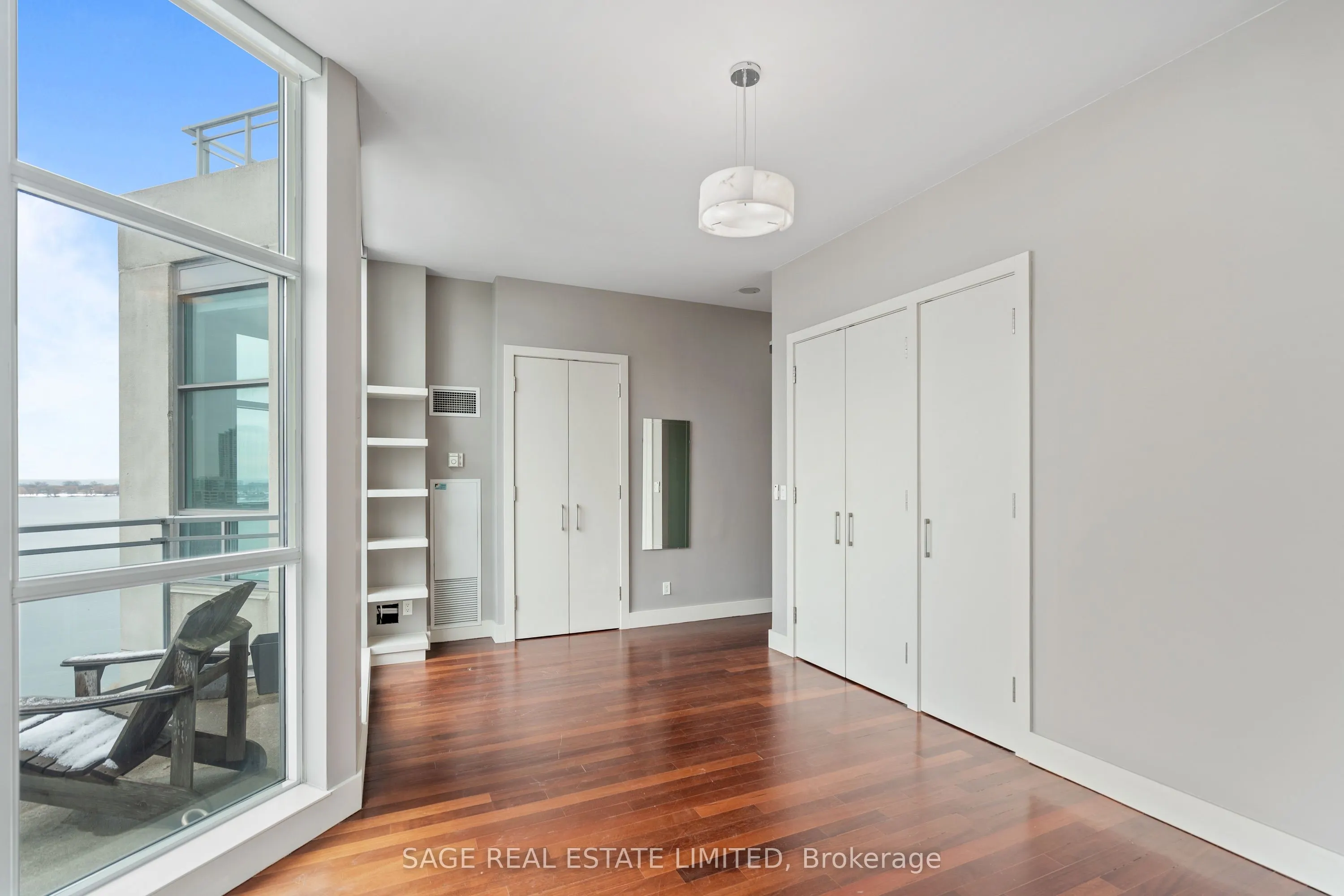 410 Queens Quay W, #LPH8