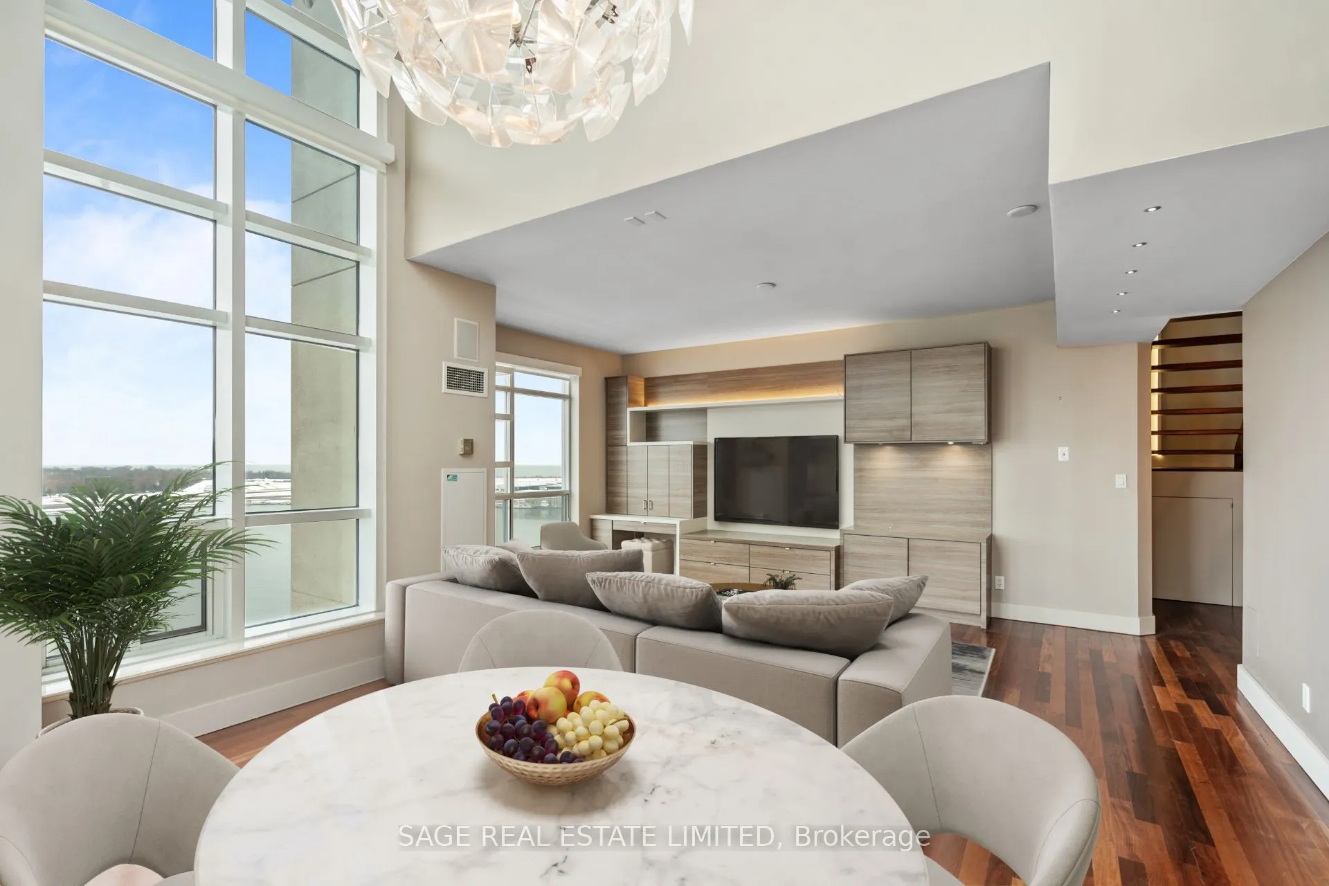 410 Queens Quay W, #LPH8