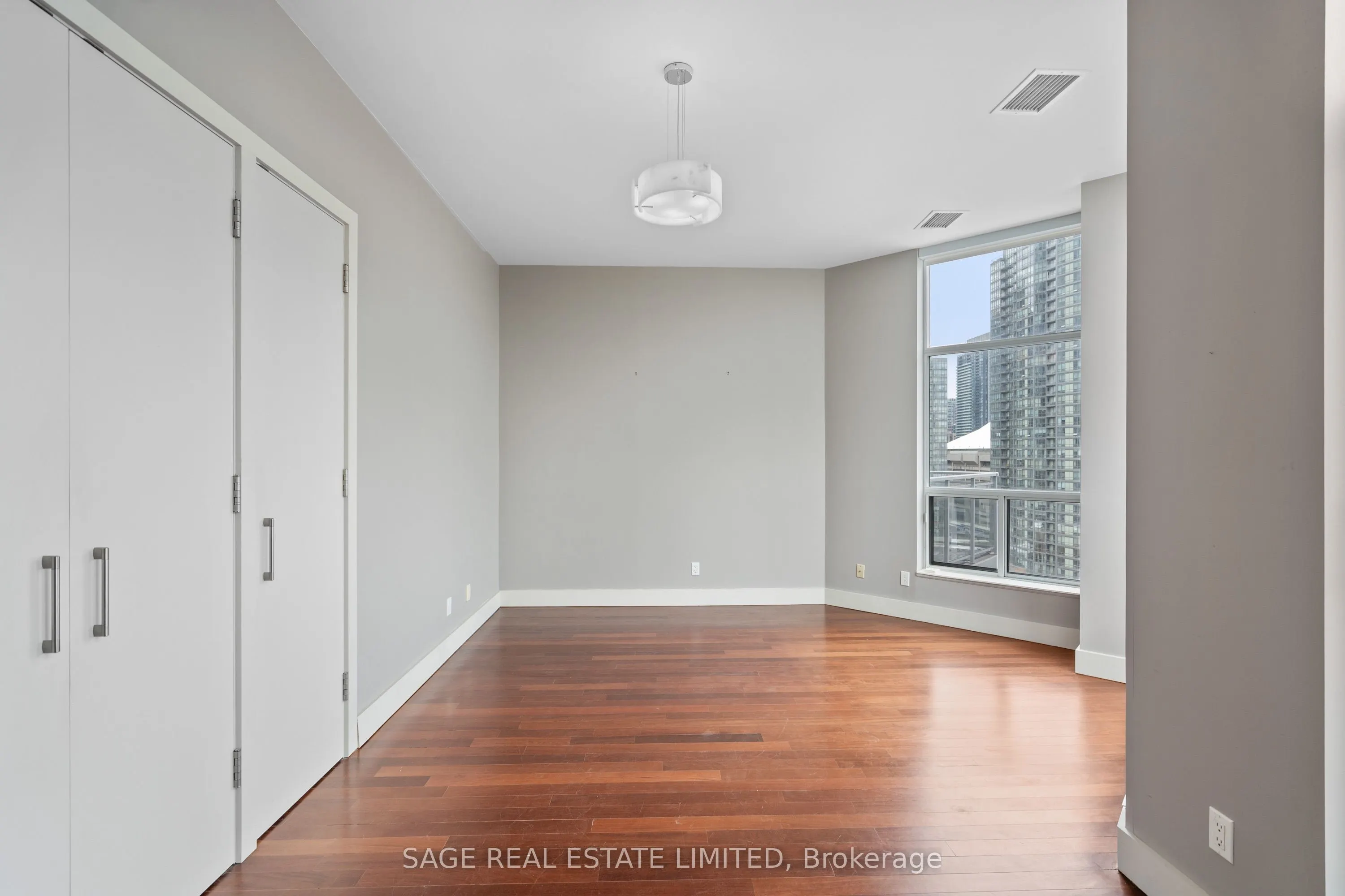 410 Queens Quay W, #LPH8