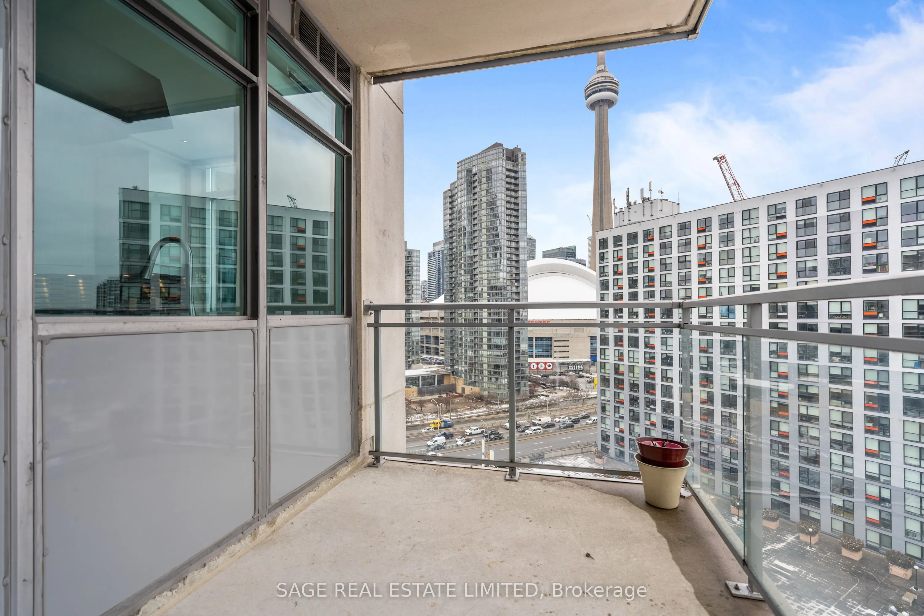 410 Queens Quay W, #LPH8