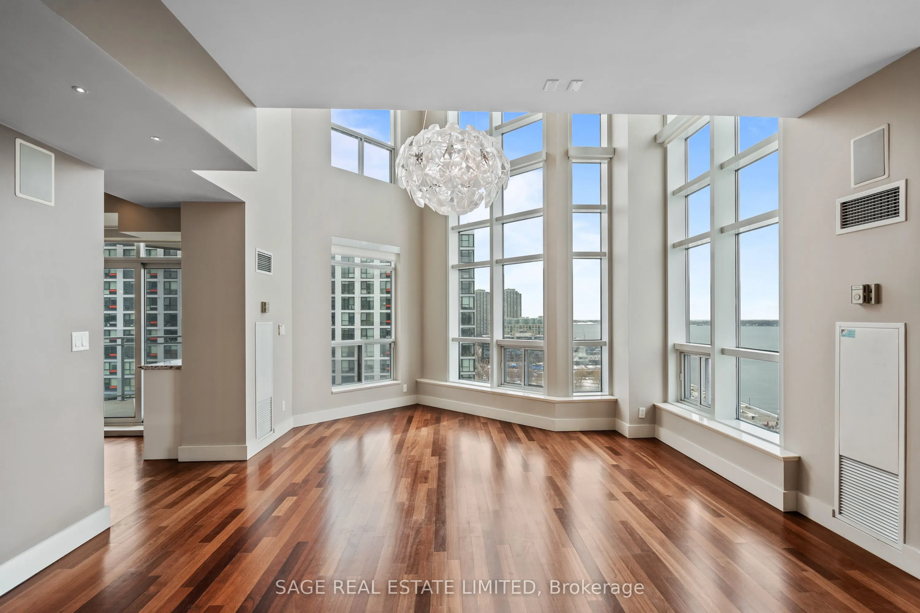 410 Queens Quay W, #LPH8