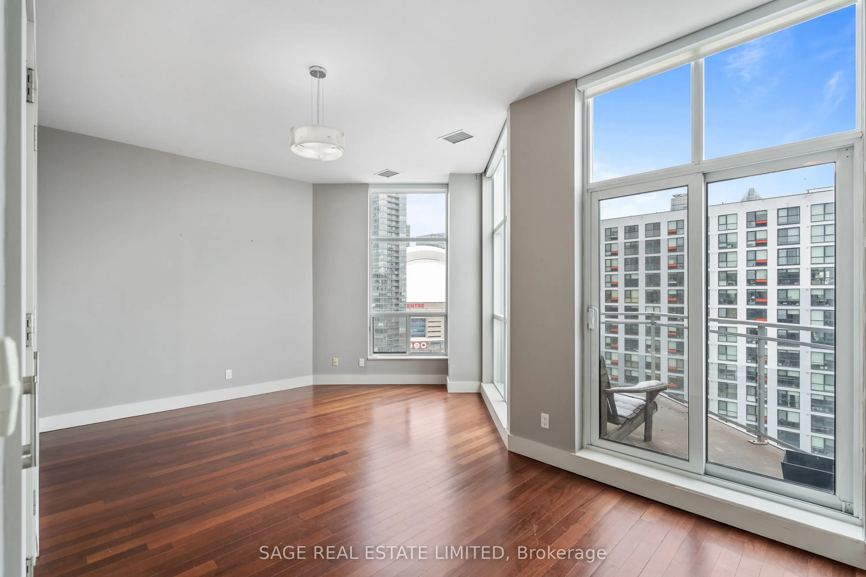 410 Queens Quay W, #LPH8