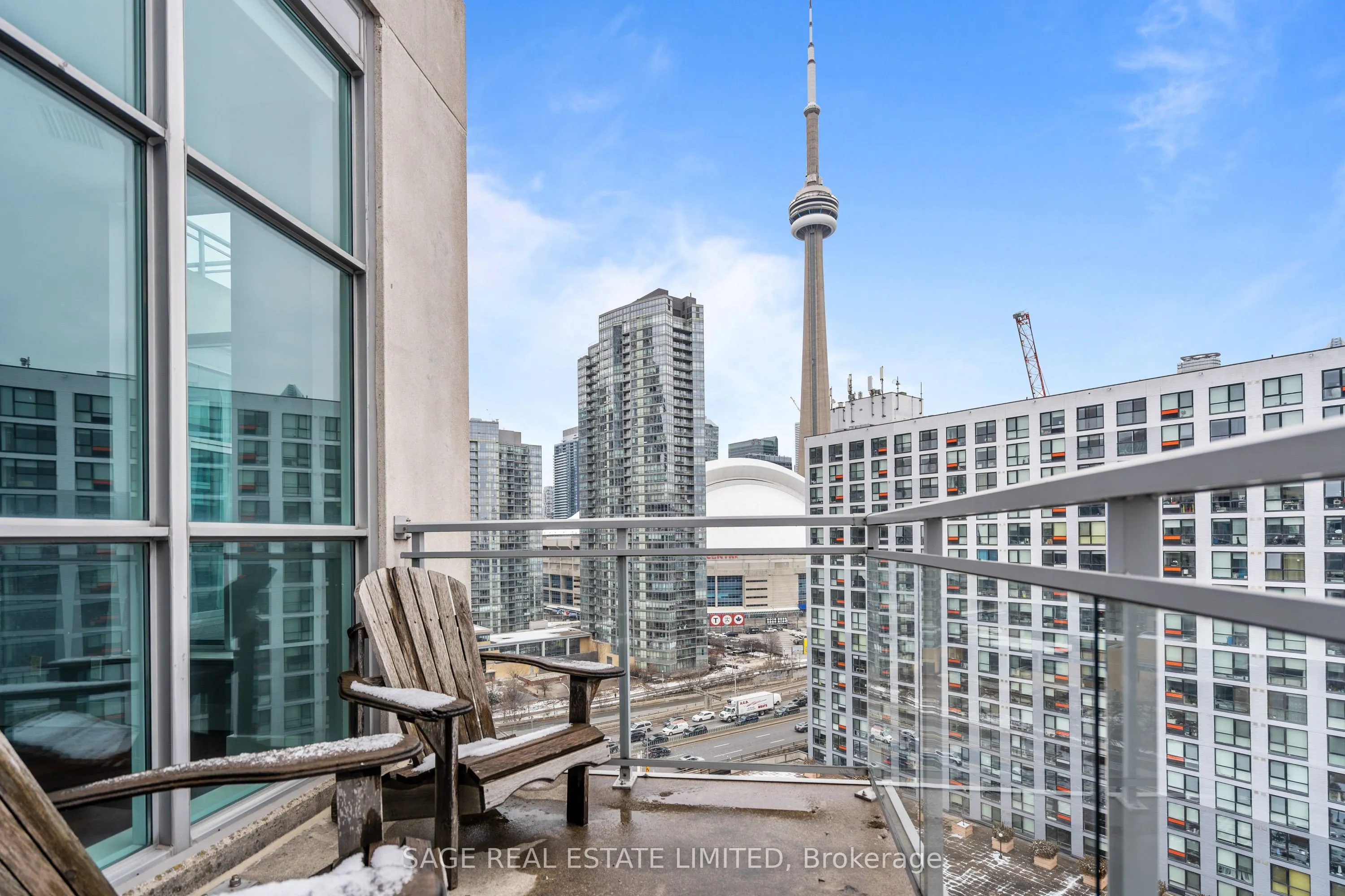 410 Queens Quay W, #LPH8