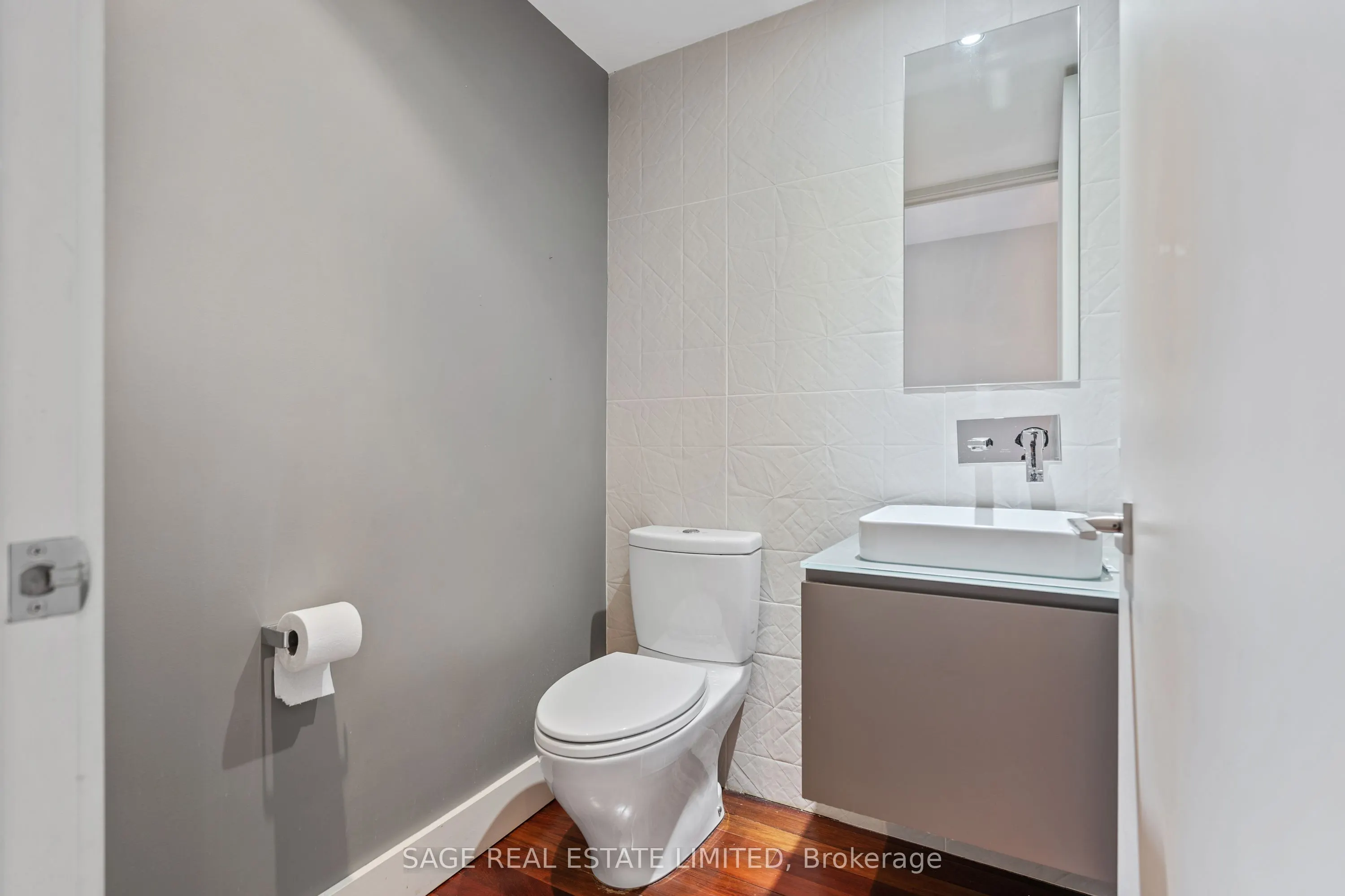 410 Queens Quay W, #LPH8