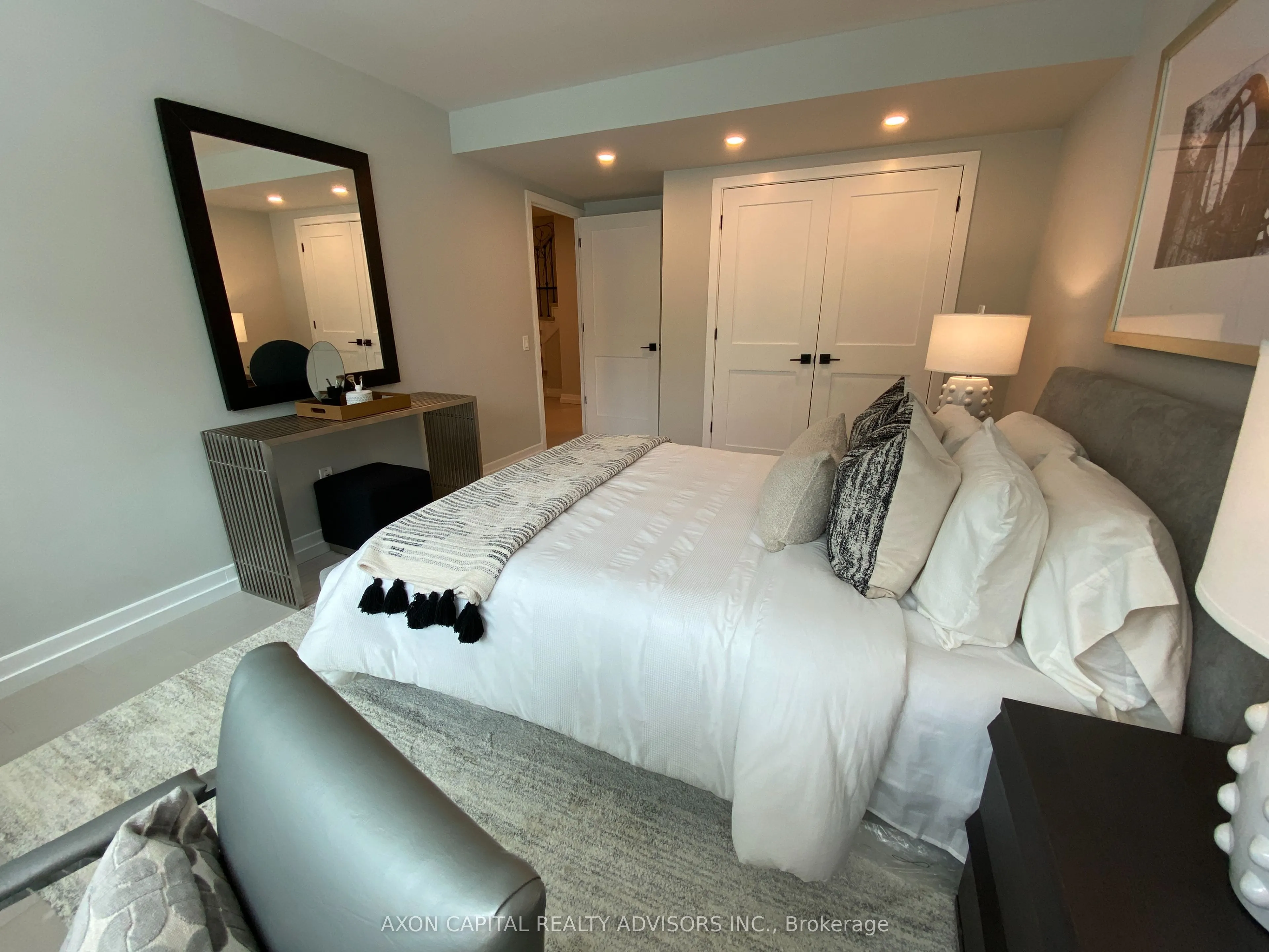 59 Mcmurrich Street, #13