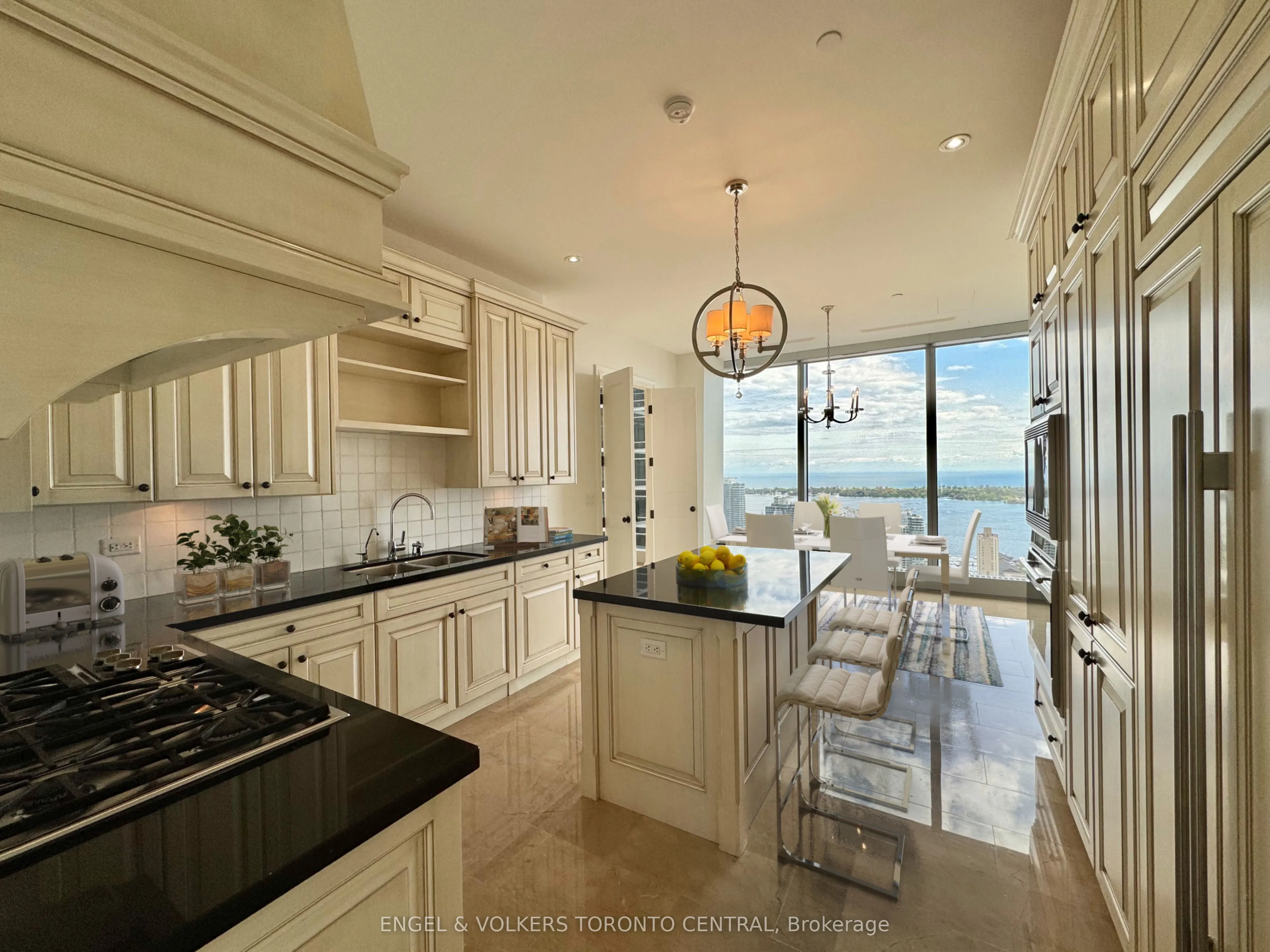 183 Wellington Street W, #3404