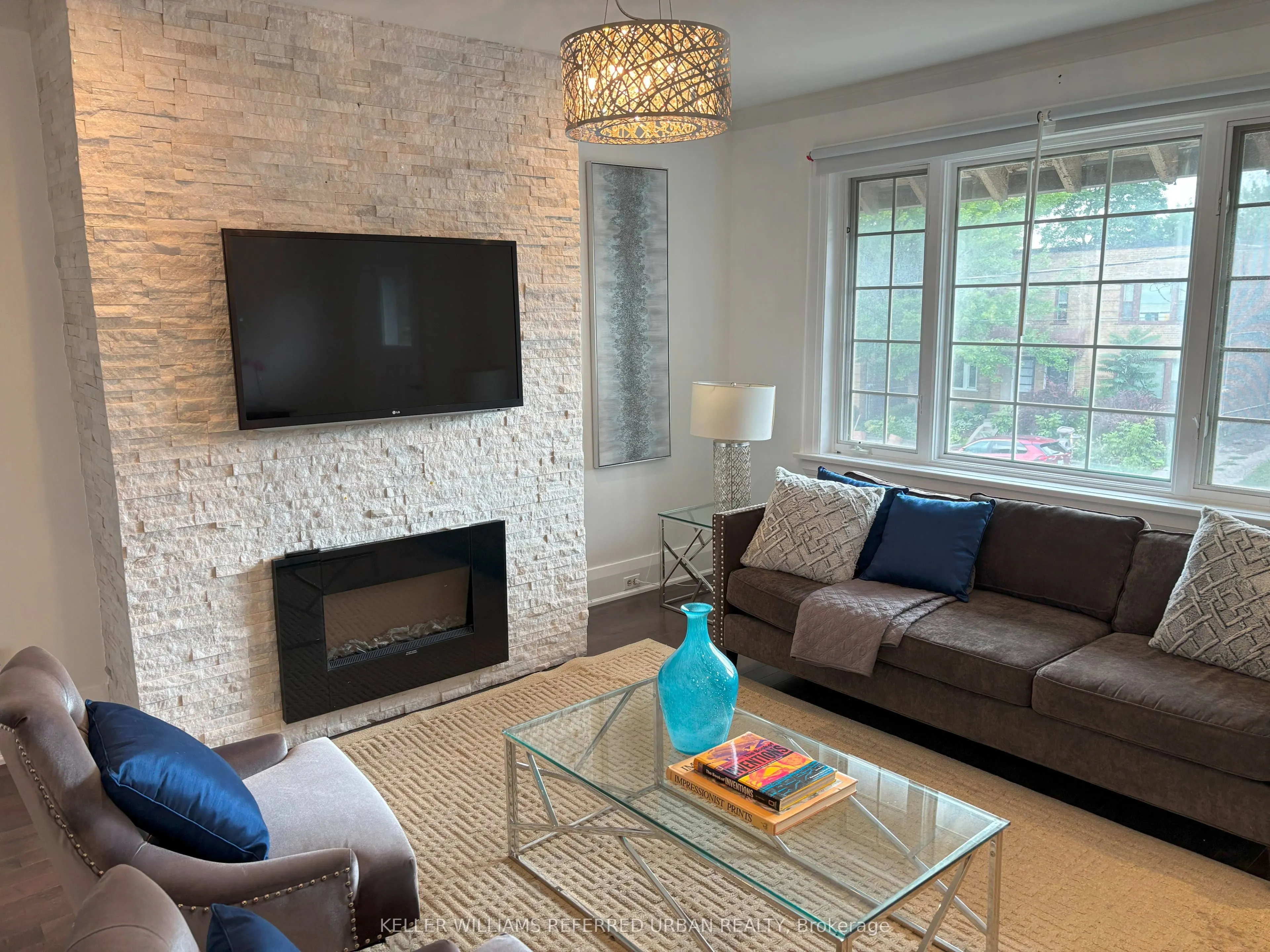 971 Avenue Road, #Upper