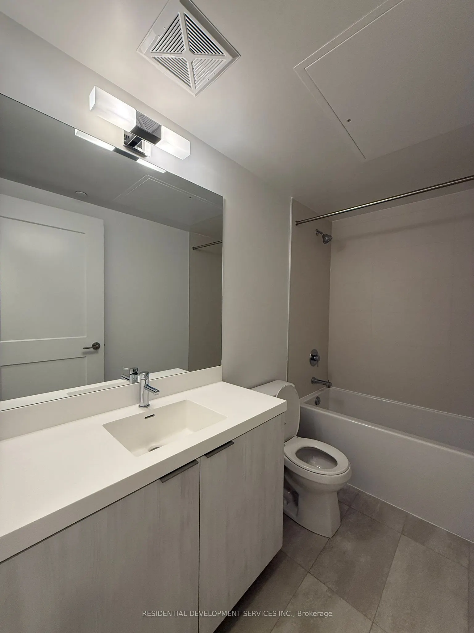 28 Widmer Street, #2721