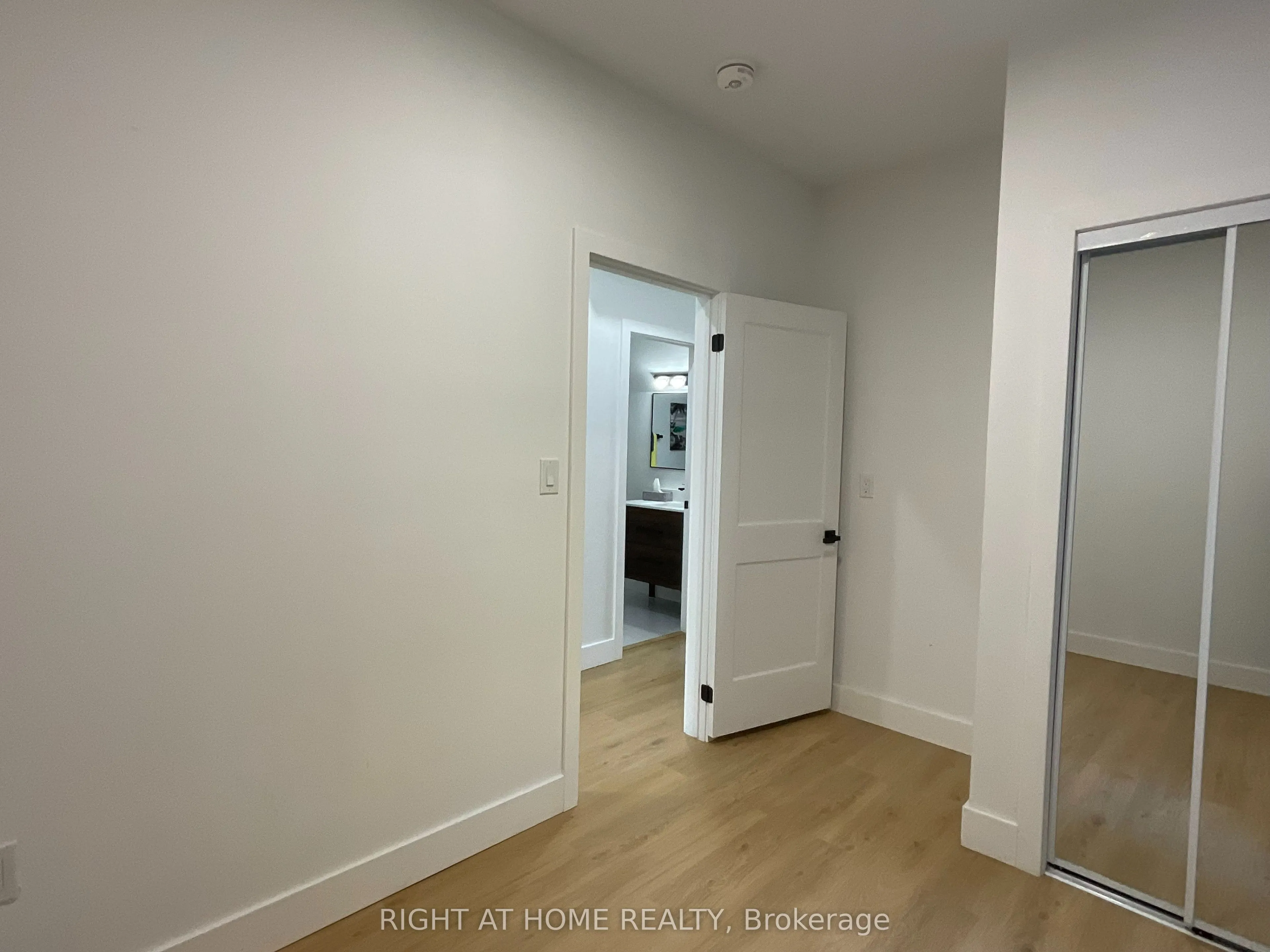 674 Manning Avenue, #Main Floor