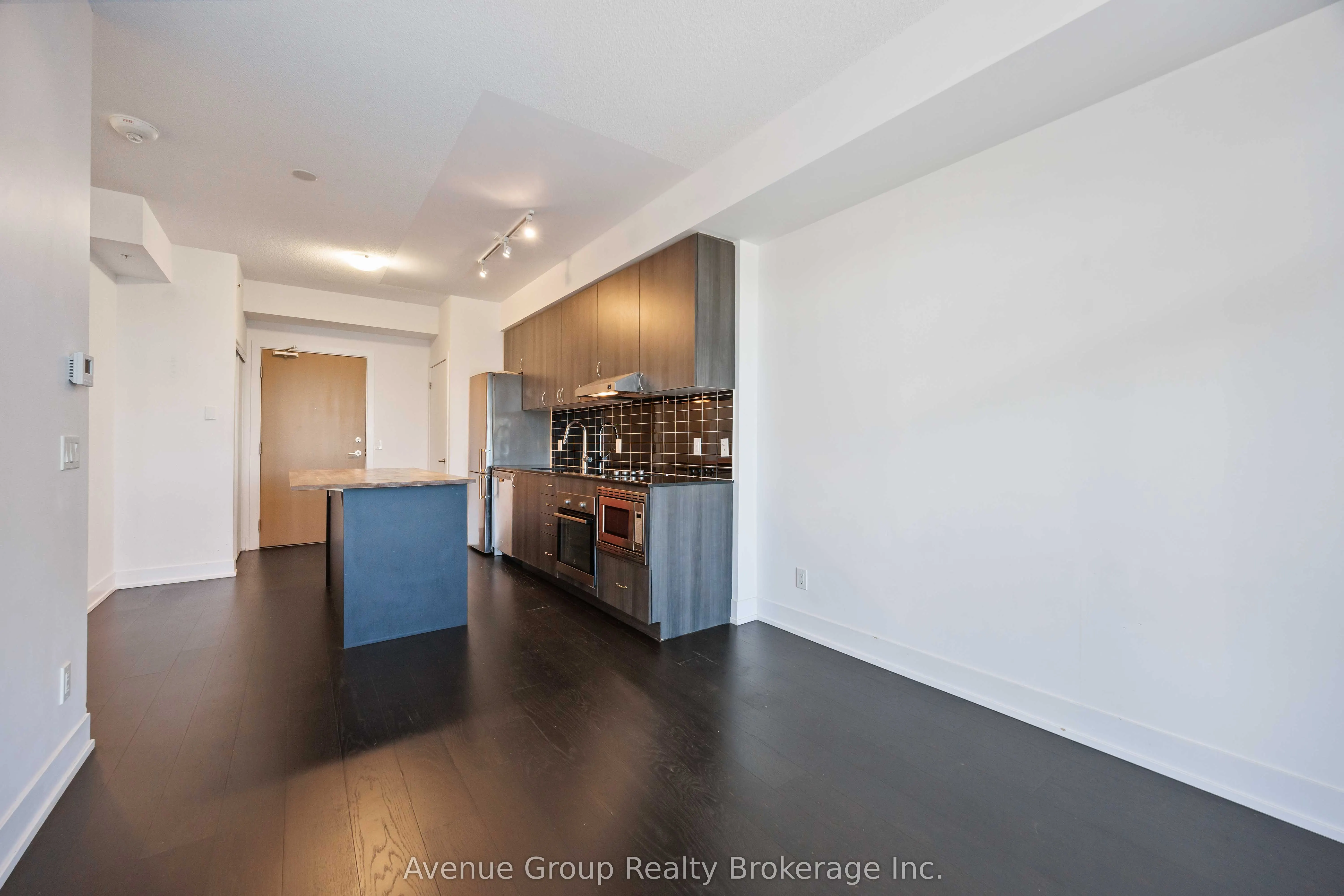 7 Kenaston Gardens, #316