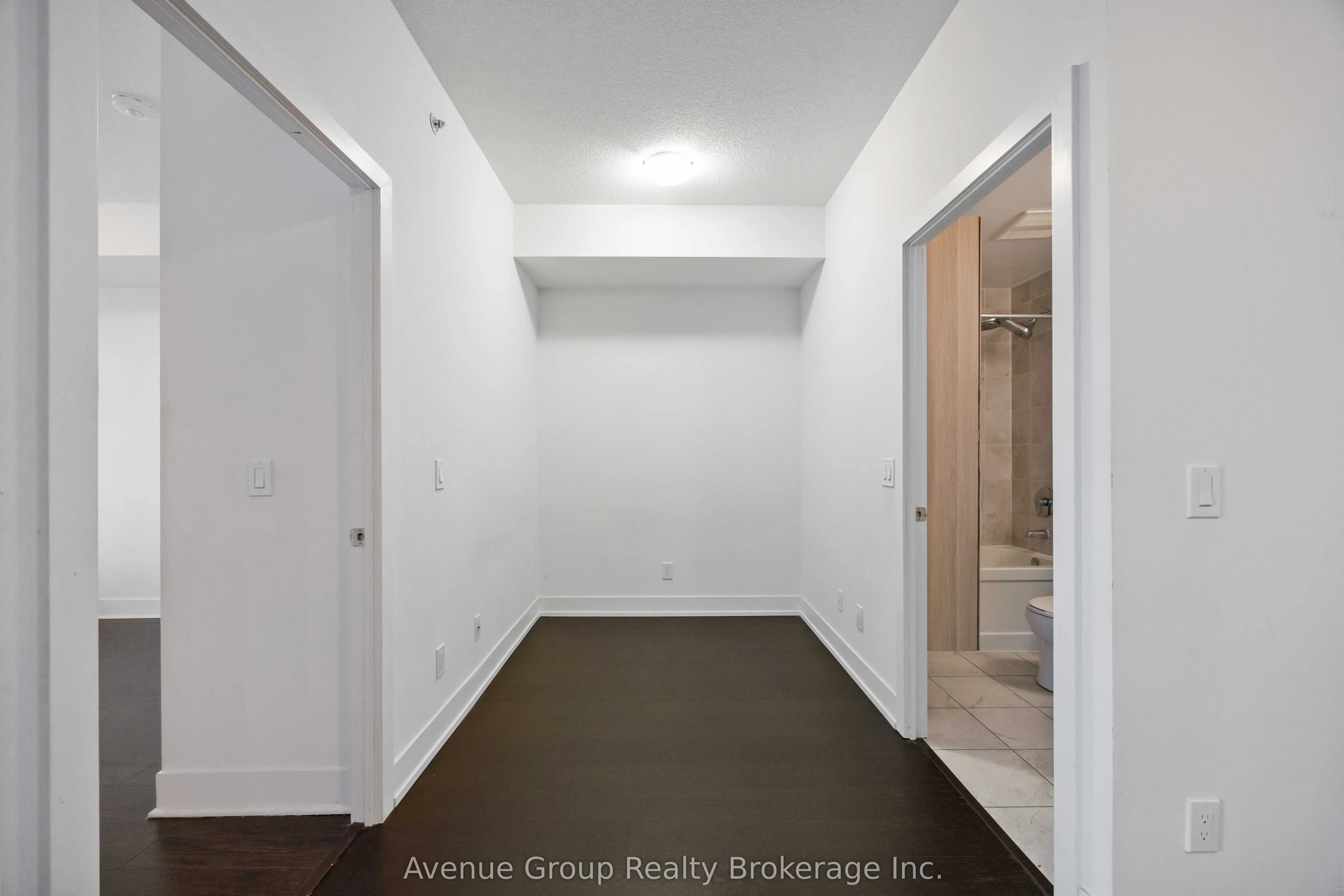 7 Kenaston Gardens, #316