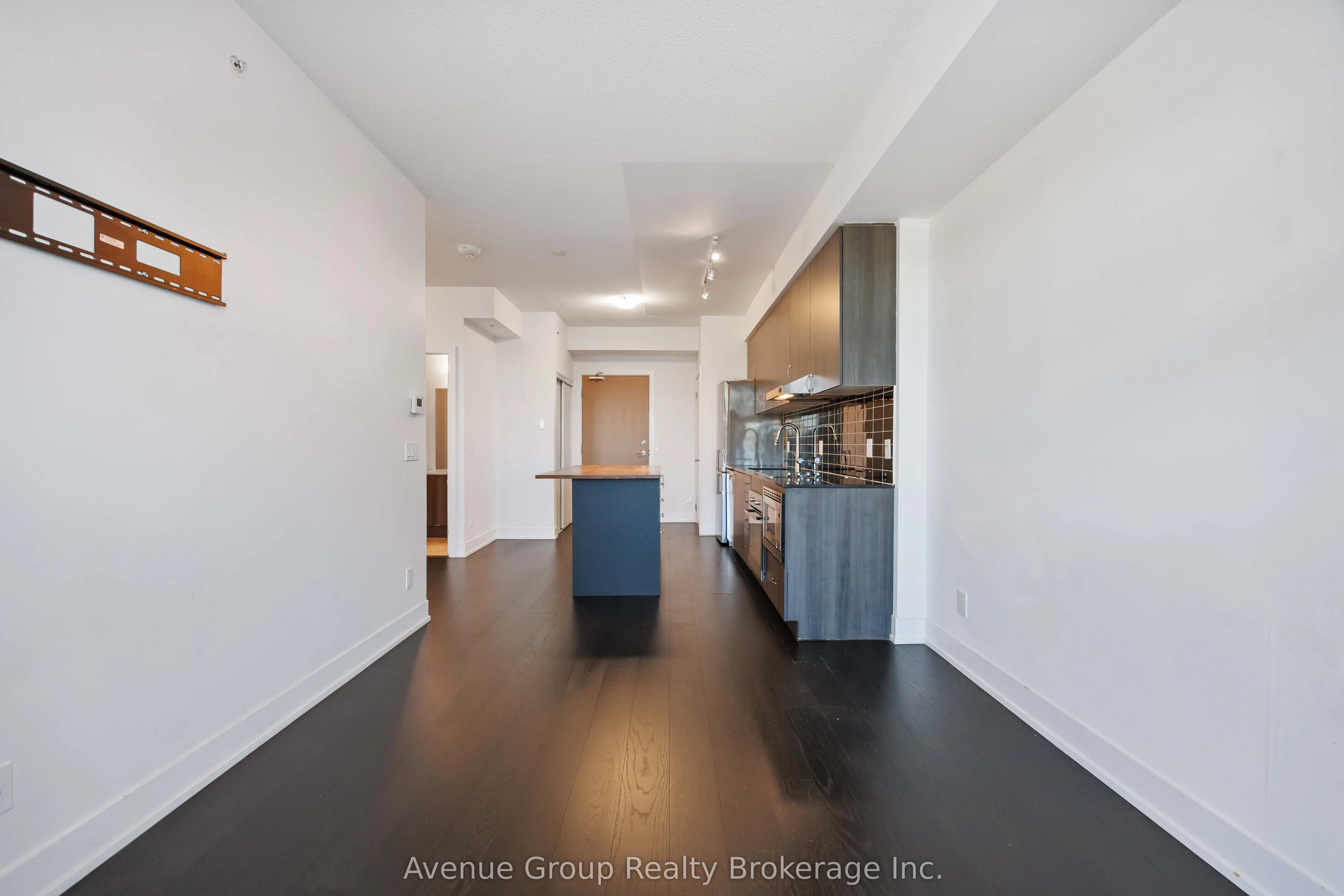 7 Kenaston Gardens, #316