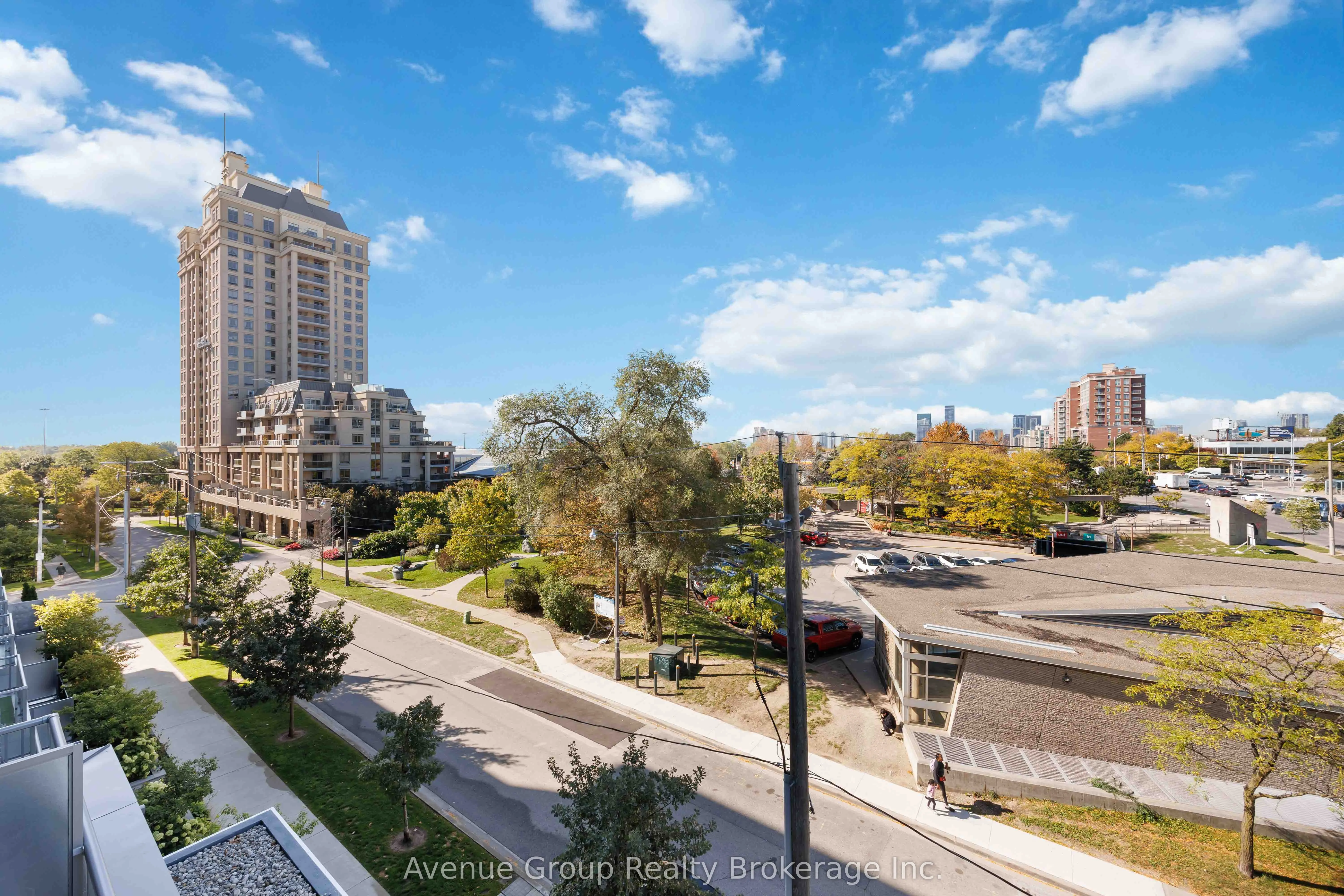 7 Kenaston Gardens, #316