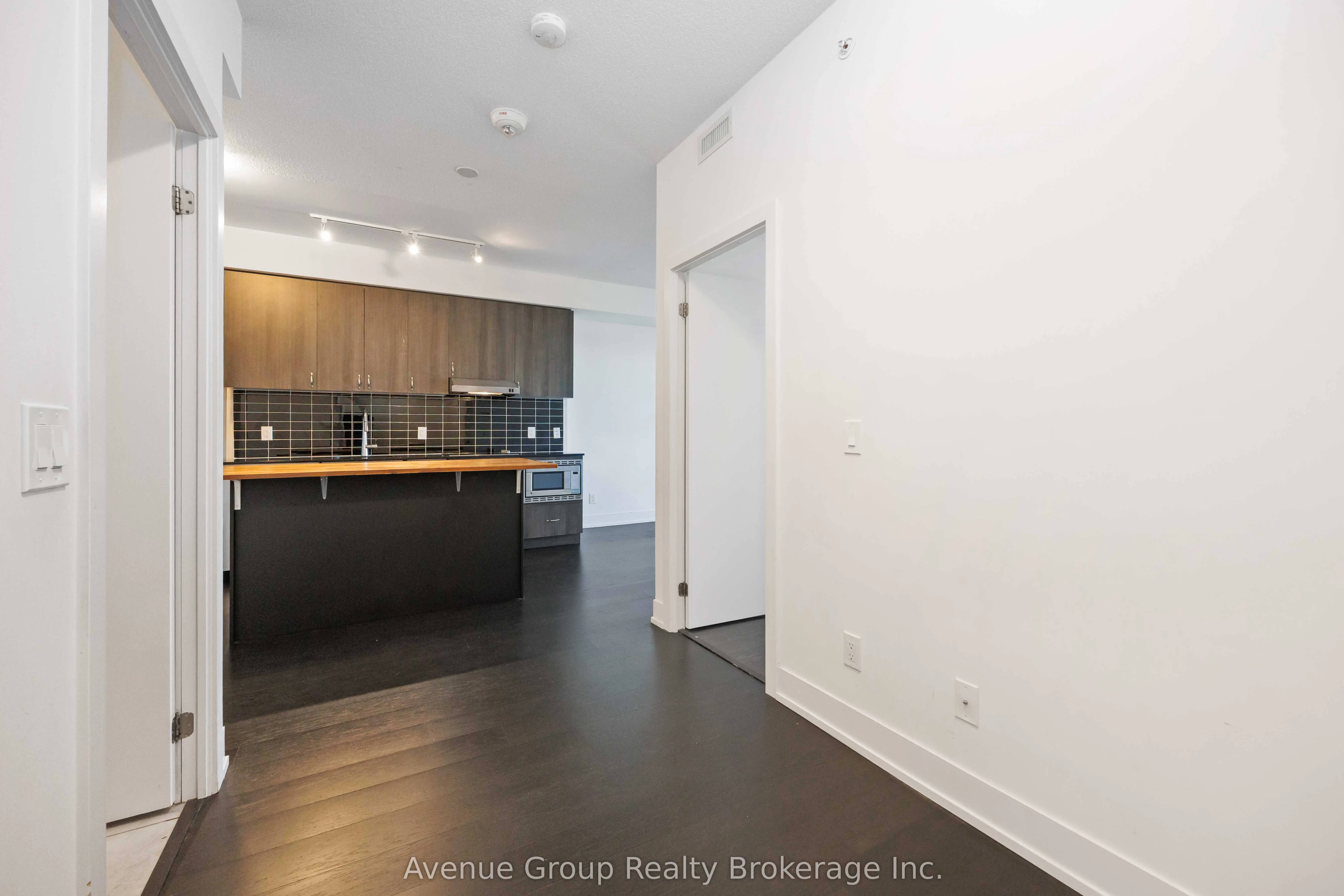 7 Kenaston Gardens, #316