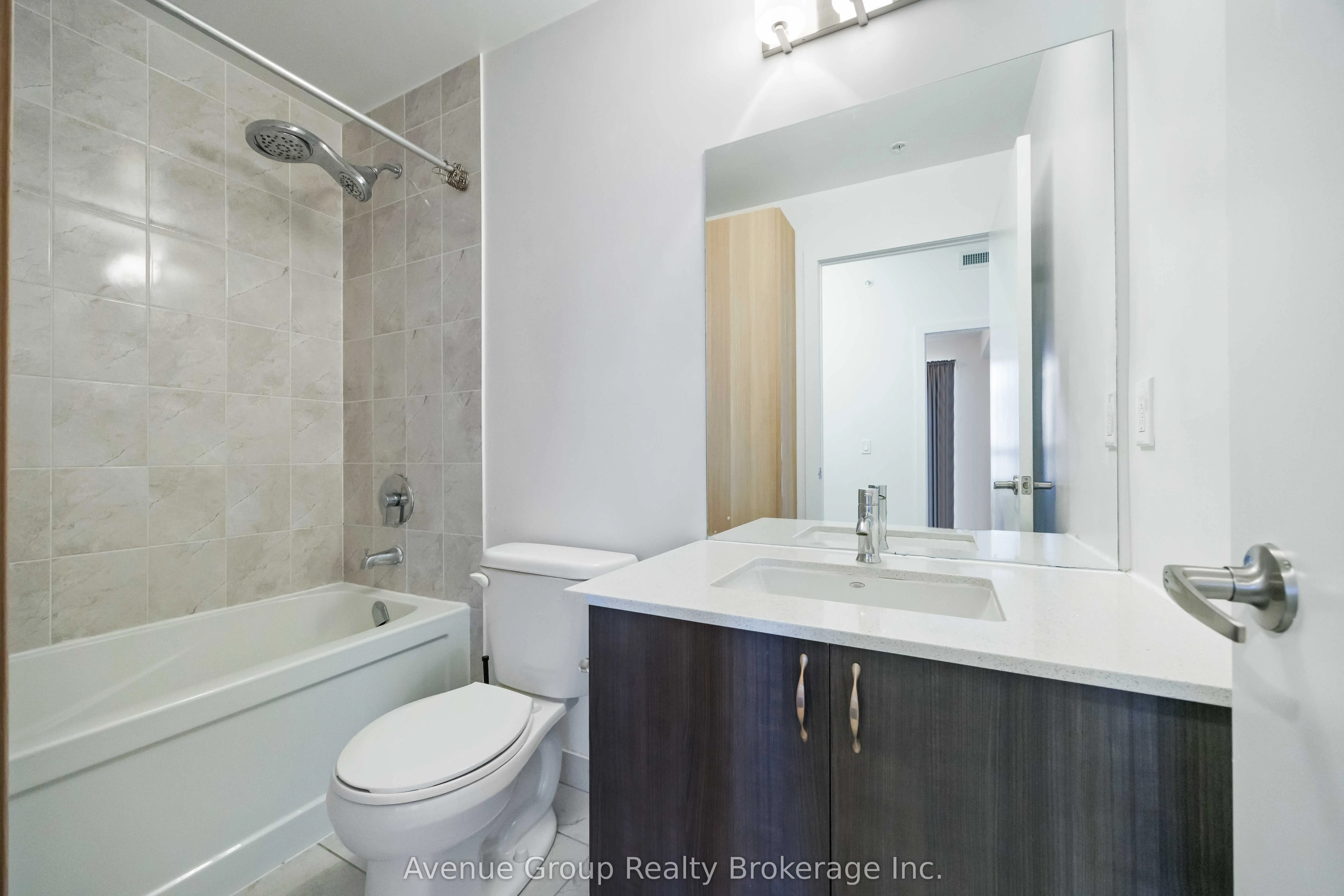 7 Kenaston Gardens, #316