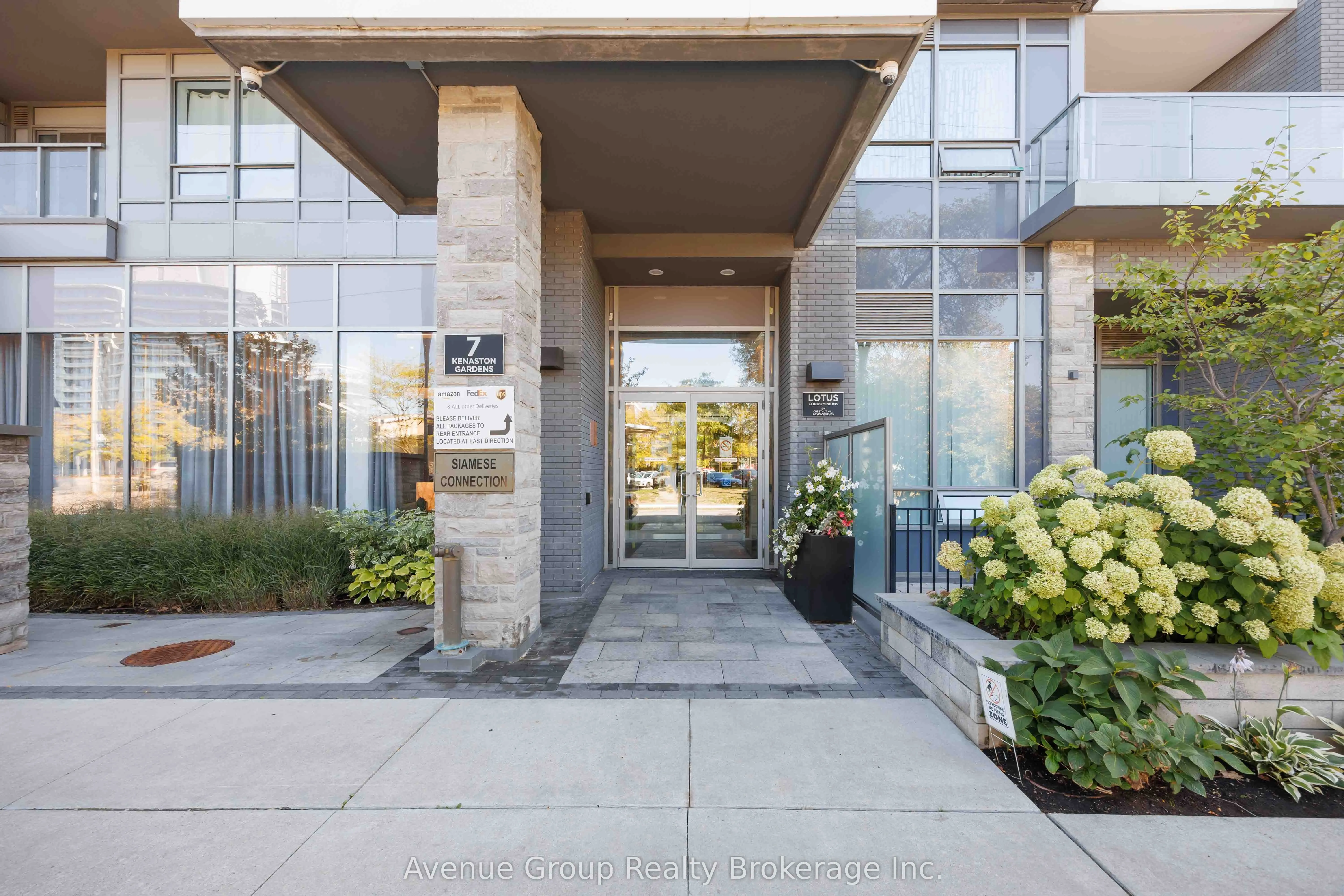 7 Kenaston Gardens, #316
