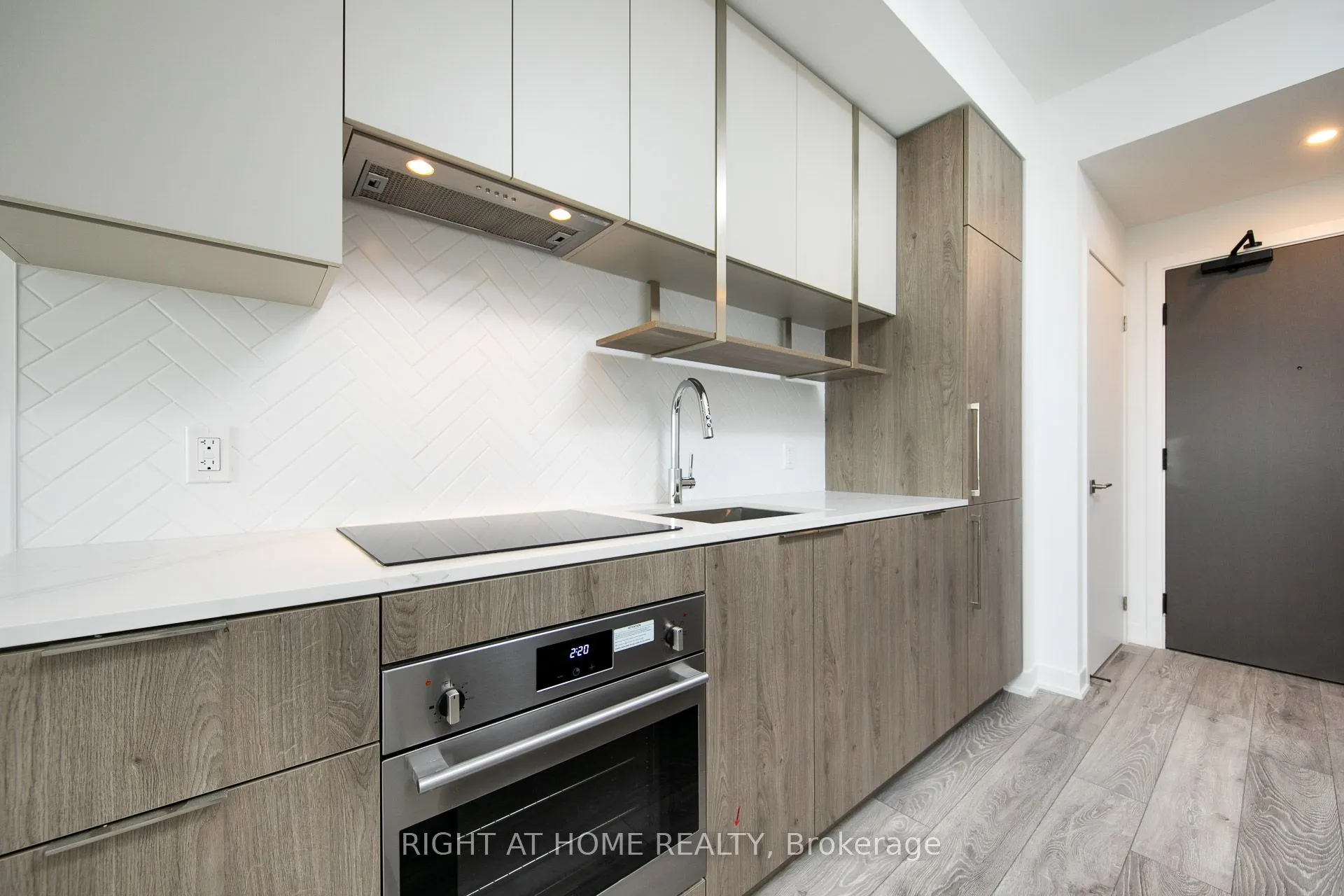 15 HOLMES Avenue, #1409